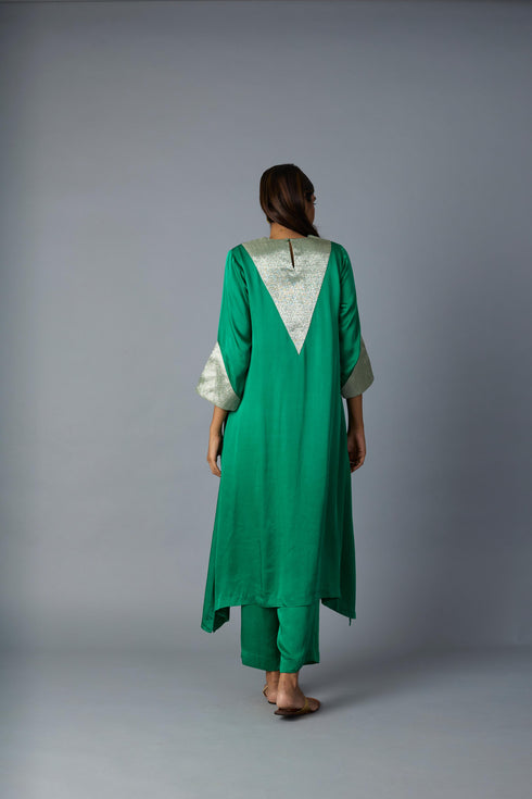 TIKONA KURTA SET- GREEN