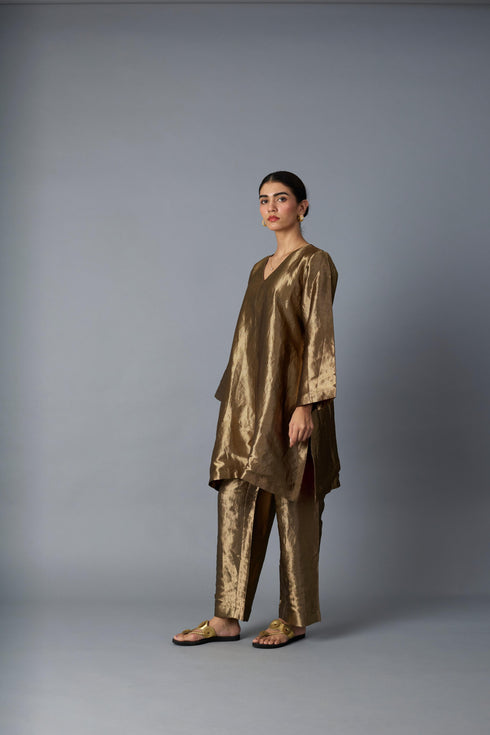 CHAMKILA KURTA & PANT SET