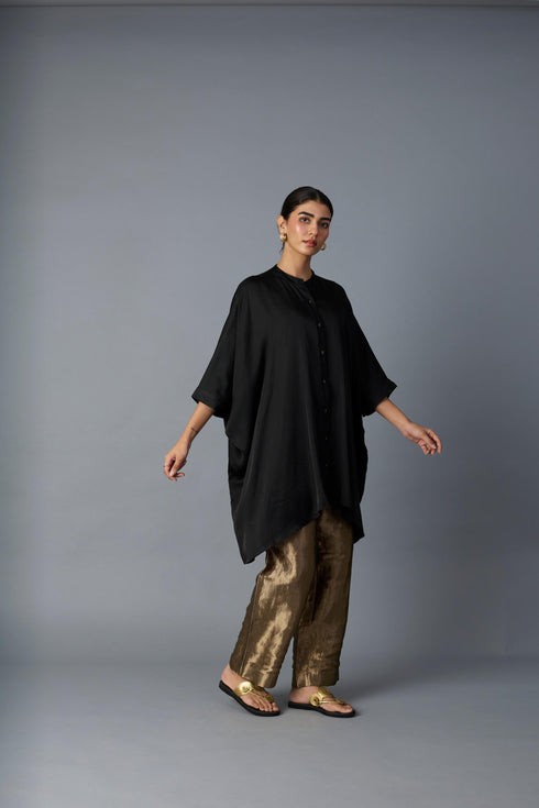 ZOHA ANTI-FIT SHIRT- BLACK