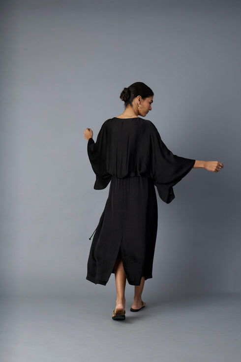 BATWING DRESS BLACK
