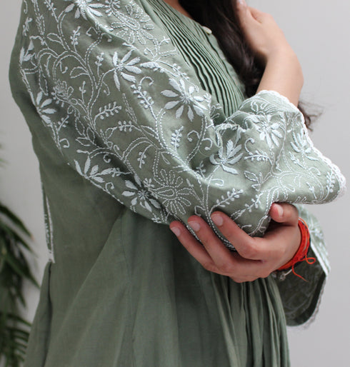 FRONT PINTUCKS AND BACK YOKE KURTA - GREEN