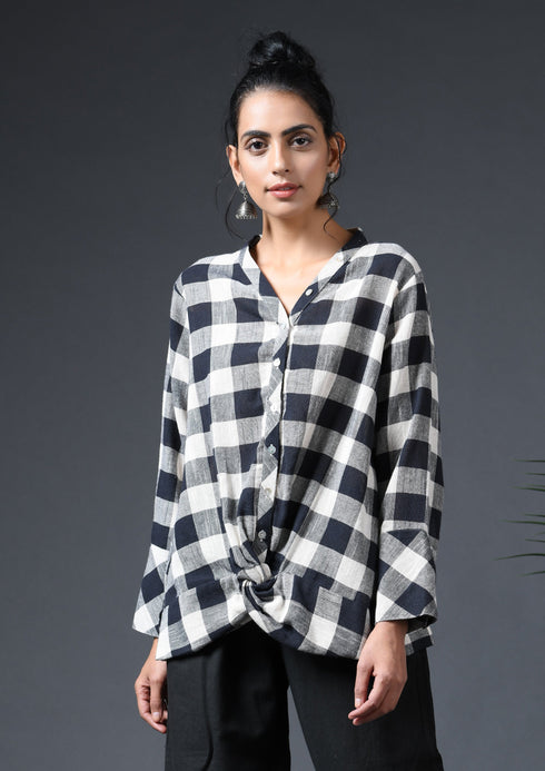 TWIST KNOT CHECK TOP