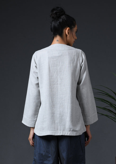 THREE BUTTON TOP- ECRU