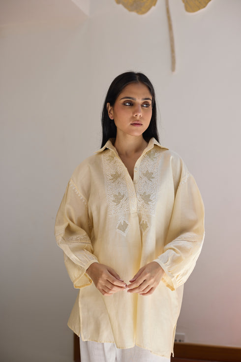 CHIKANKARI COLLARED SHORT KURTA