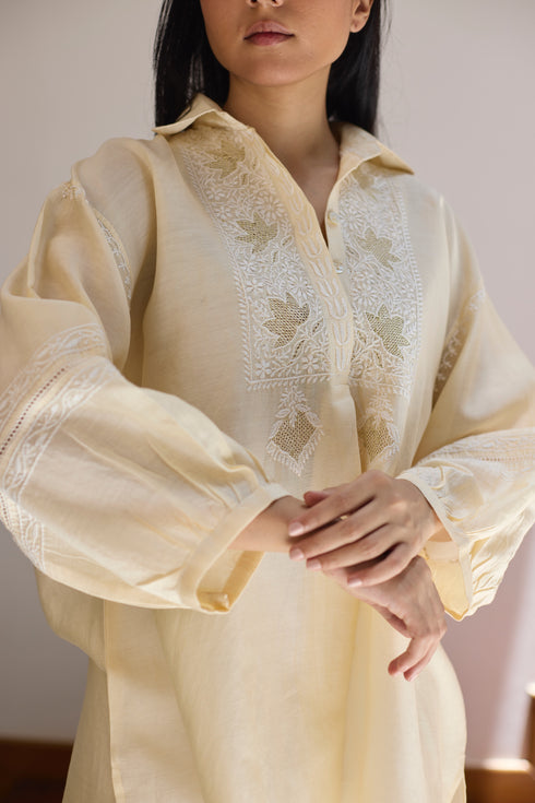 CHIKANKARI COLLARED SHORT KURTA