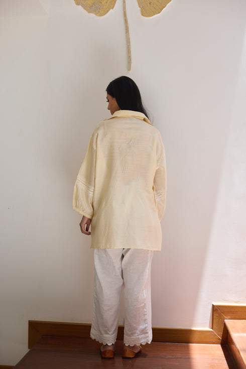 CHIKANKARI COLLARED SHORT KURTA