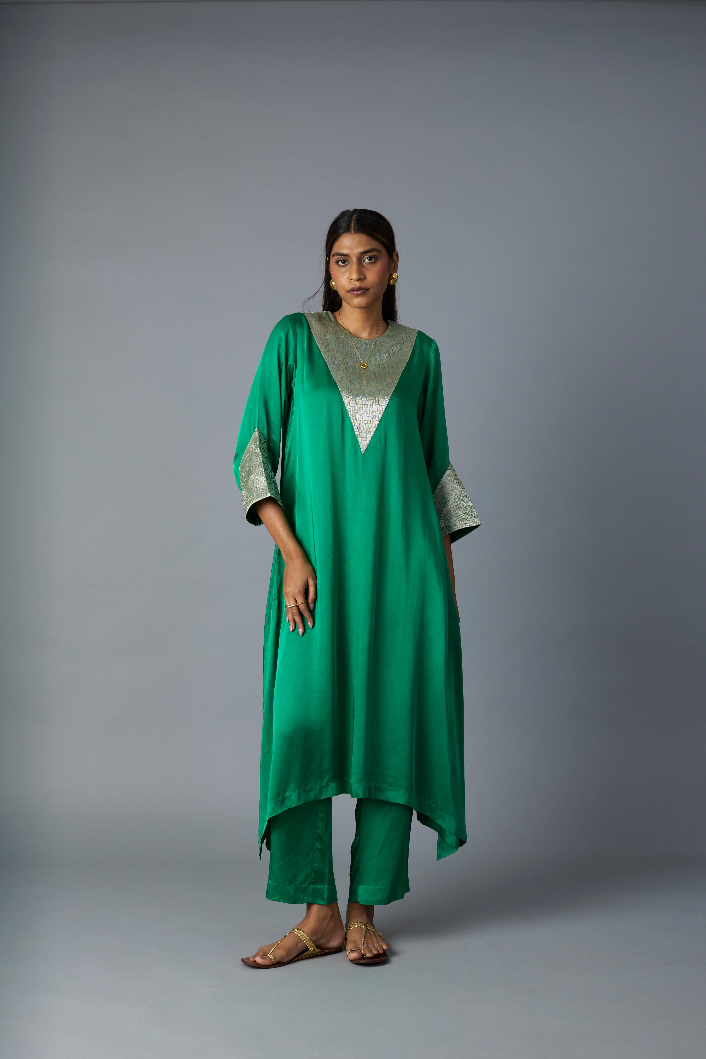 TIKONA KURTA  SET- GREEN