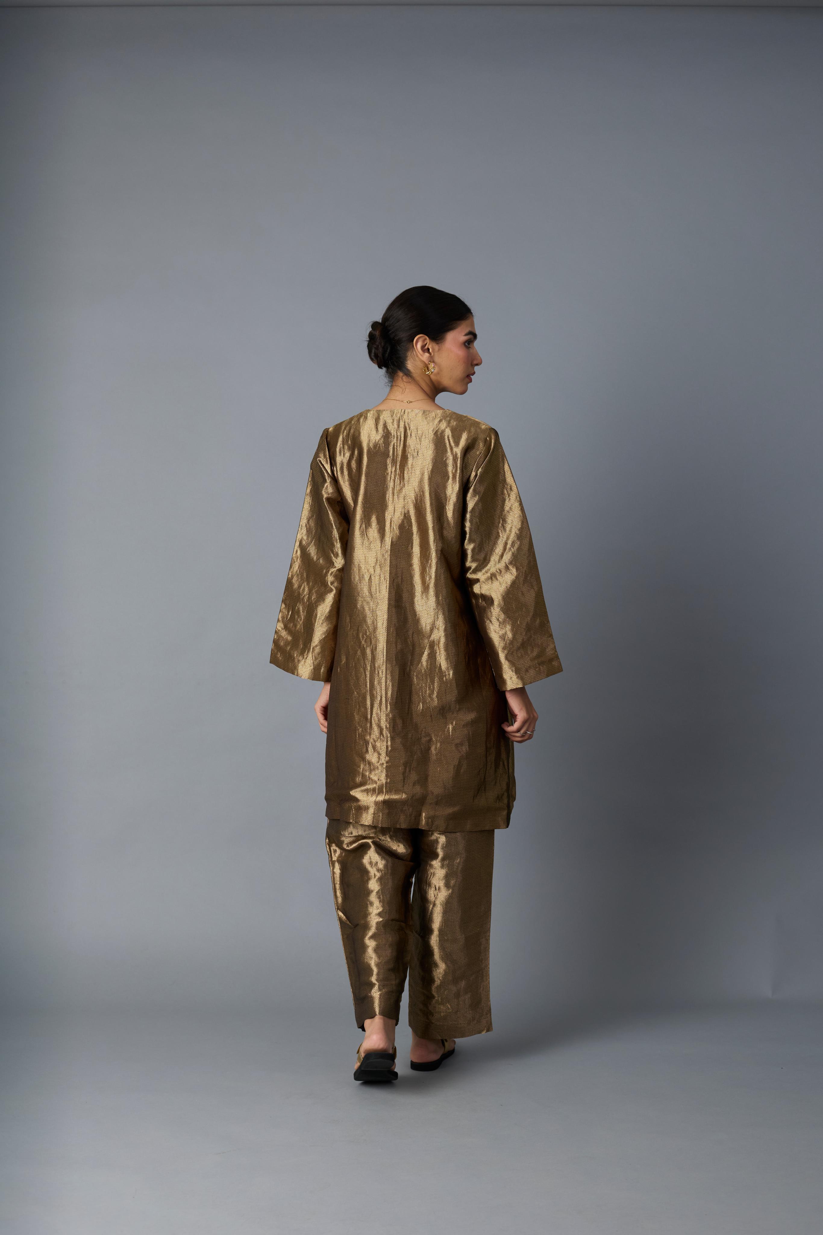 CHAMKILA KURTA & PANT SET