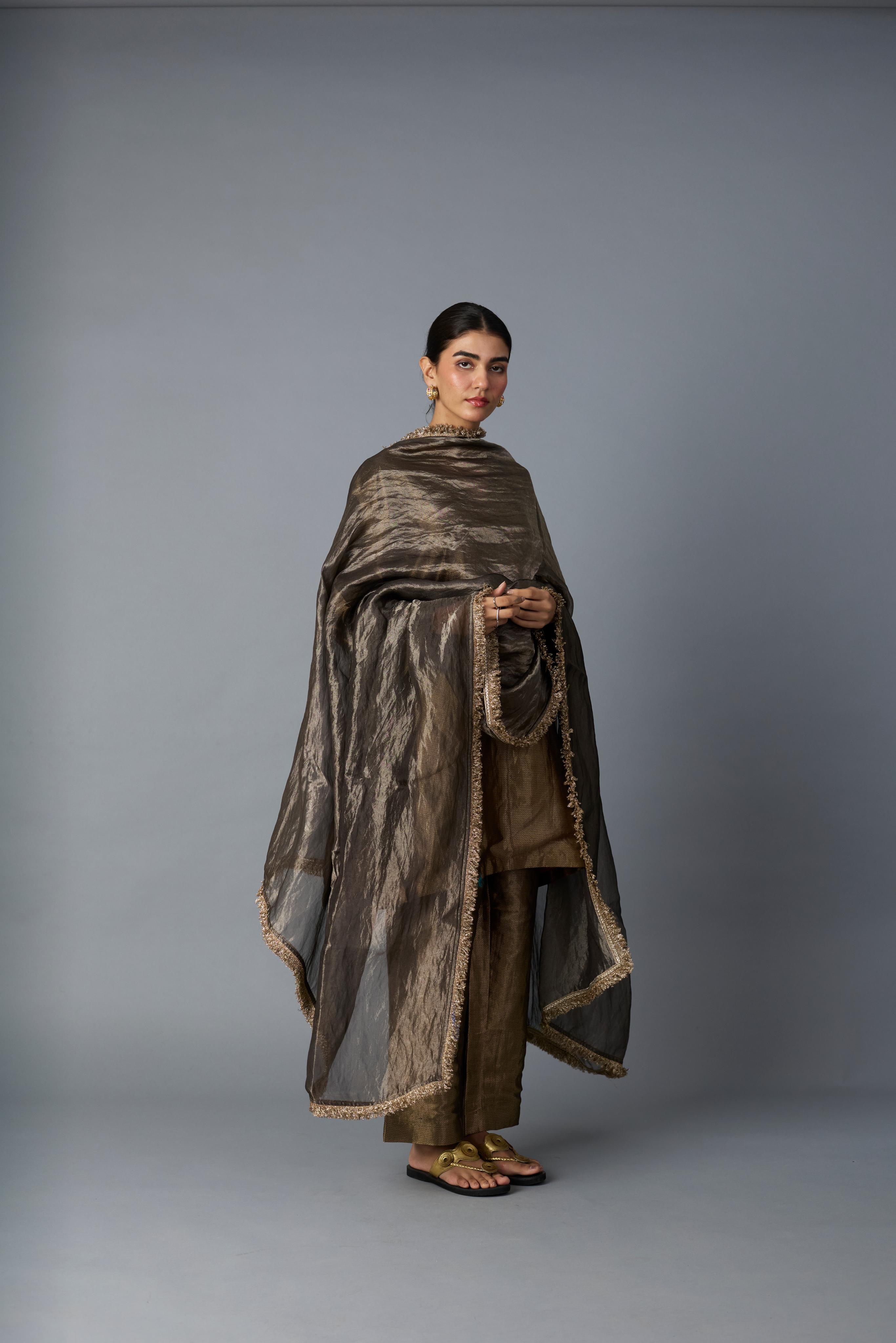 CHAMKILA KURTA & PANT SET