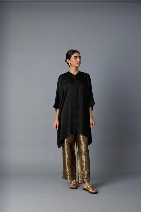 ZOHA ANTI-FIT SHIRT- BLACK