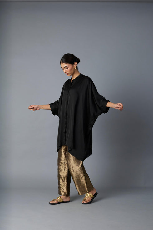 ZOHA ANTI-FIT SHIRT- BLACK