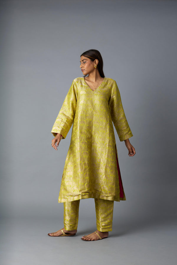 KHAJOOR BROCADE KURTA SET  (SET OF TWO )