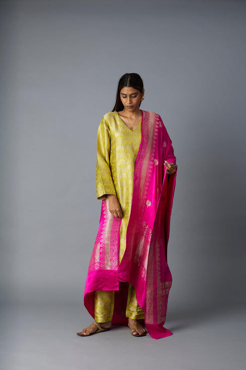 KHAJOOR BROCADE KURTA SET  (SET OF TWO )