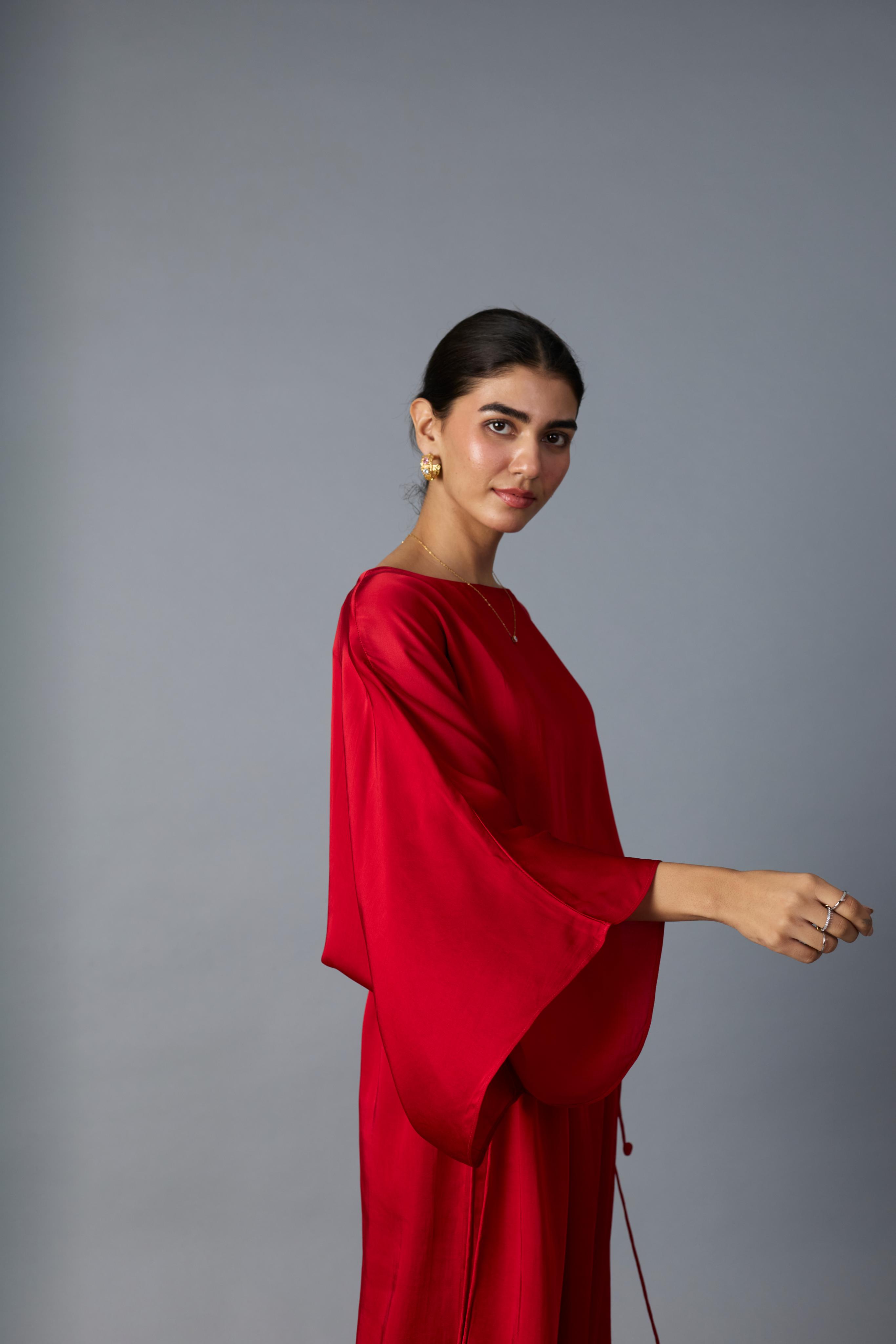 BATWING DRESS RED