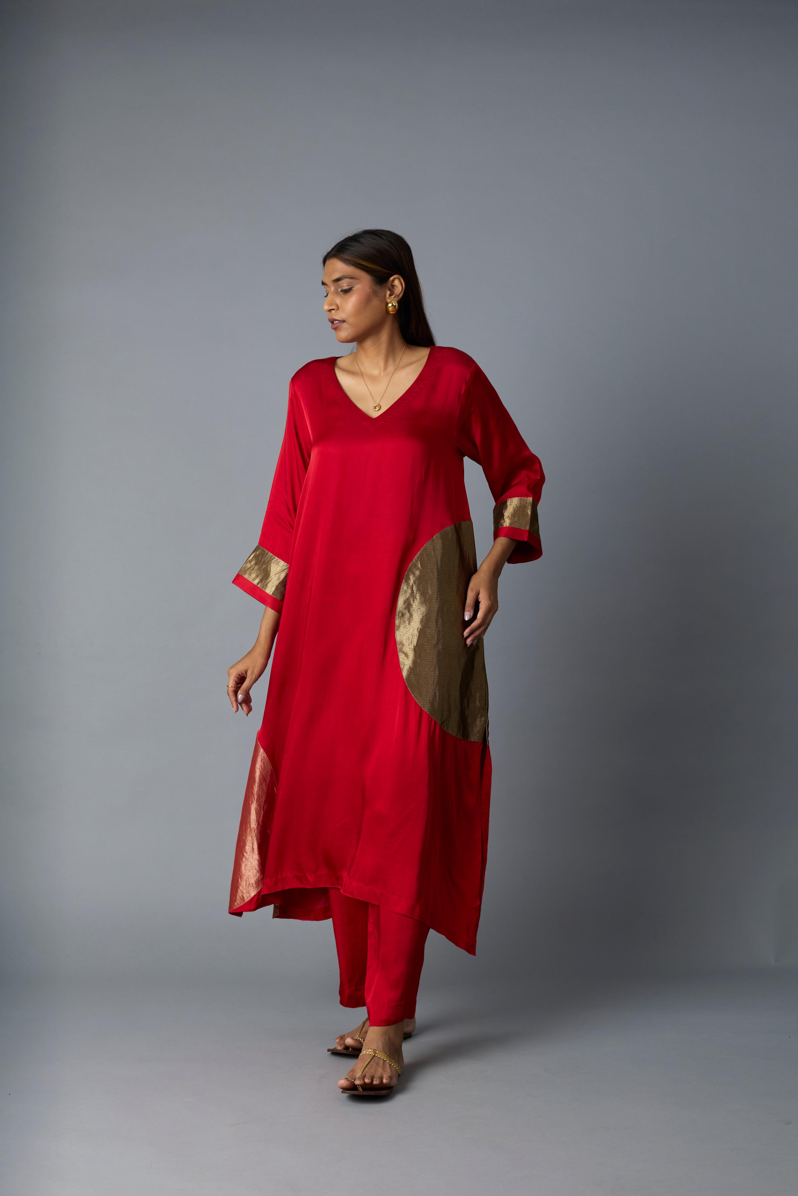 RANGOLI KAFTAN RED  (SET OF TWO)