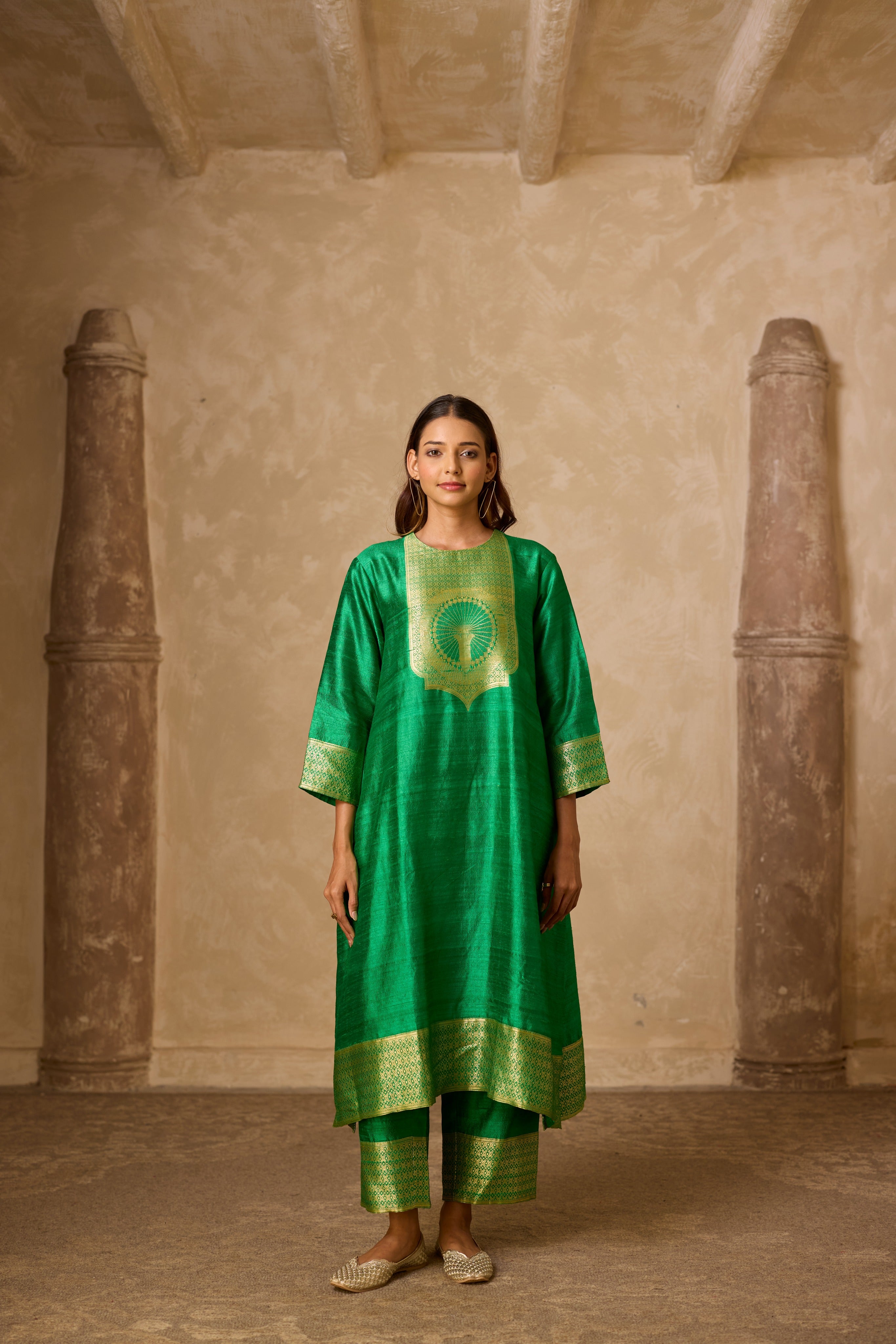 ADA RO SILK KURTA SET GREEN