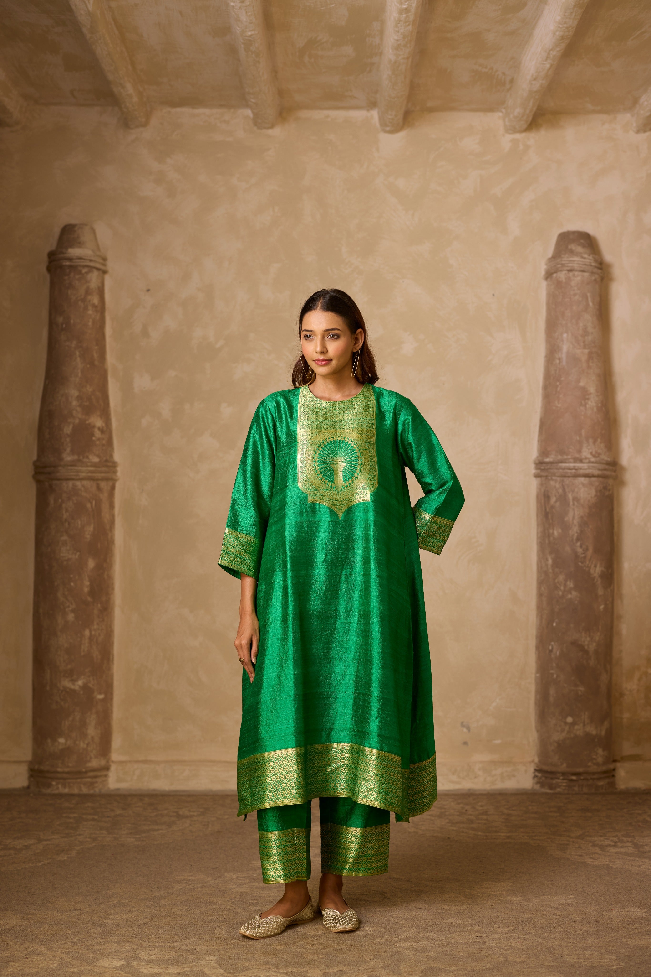 ADA RO SILK KURTA SET GREEN