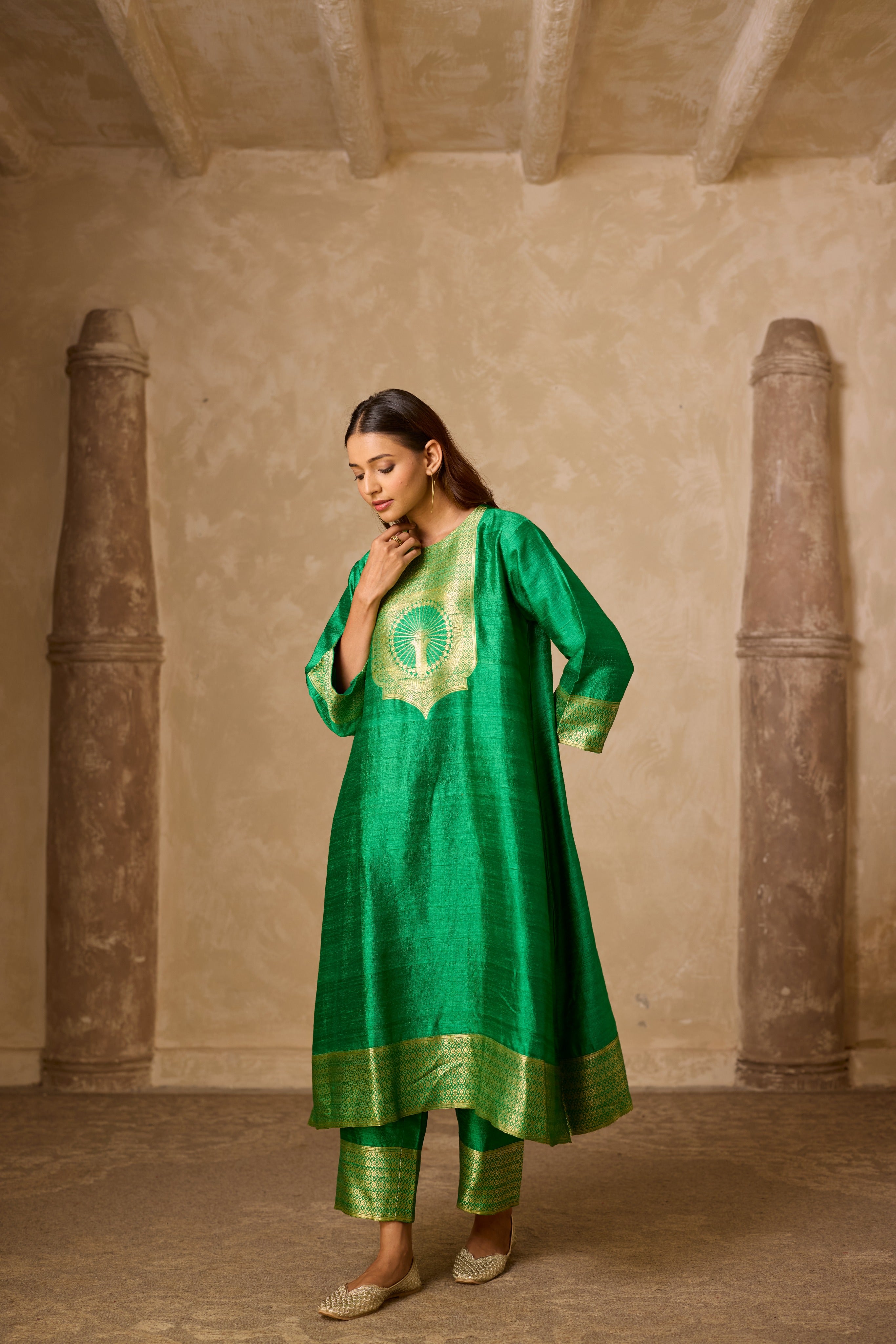 ADA RO SILK KURTA SET GREEN
