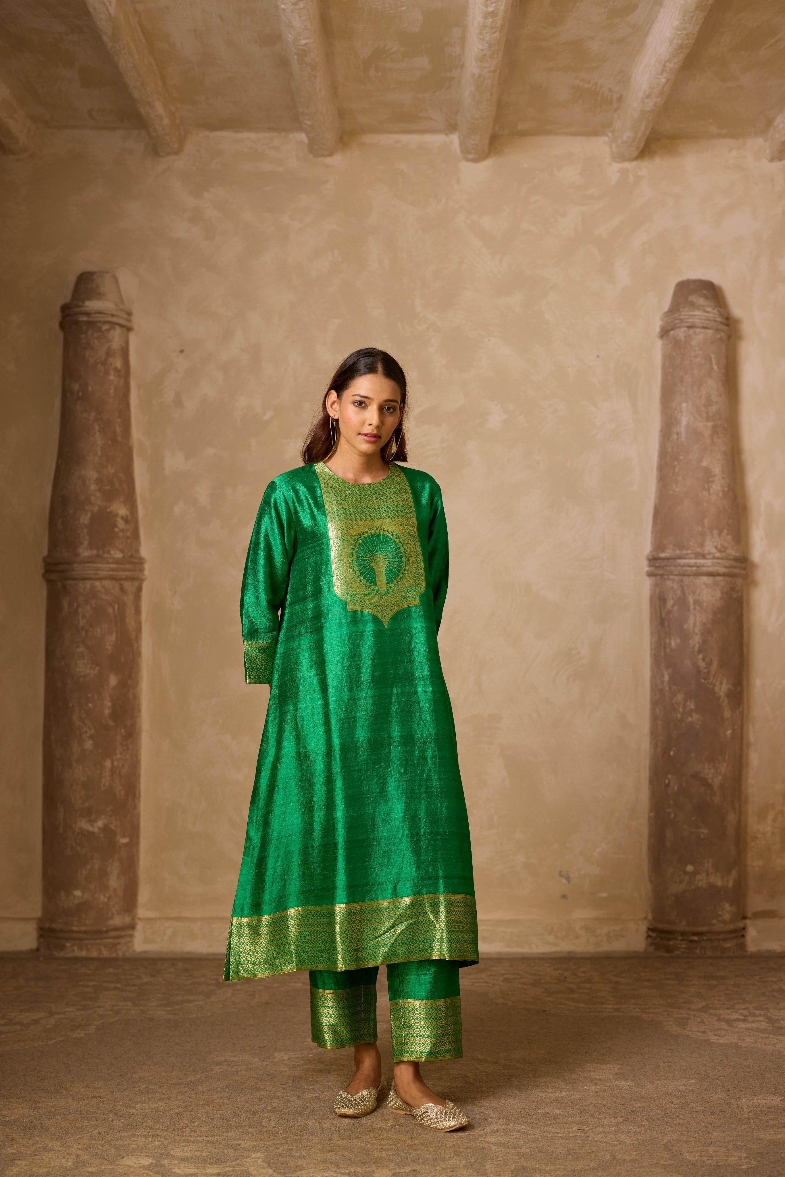 ADA RO SILK KURTA SET GREEN