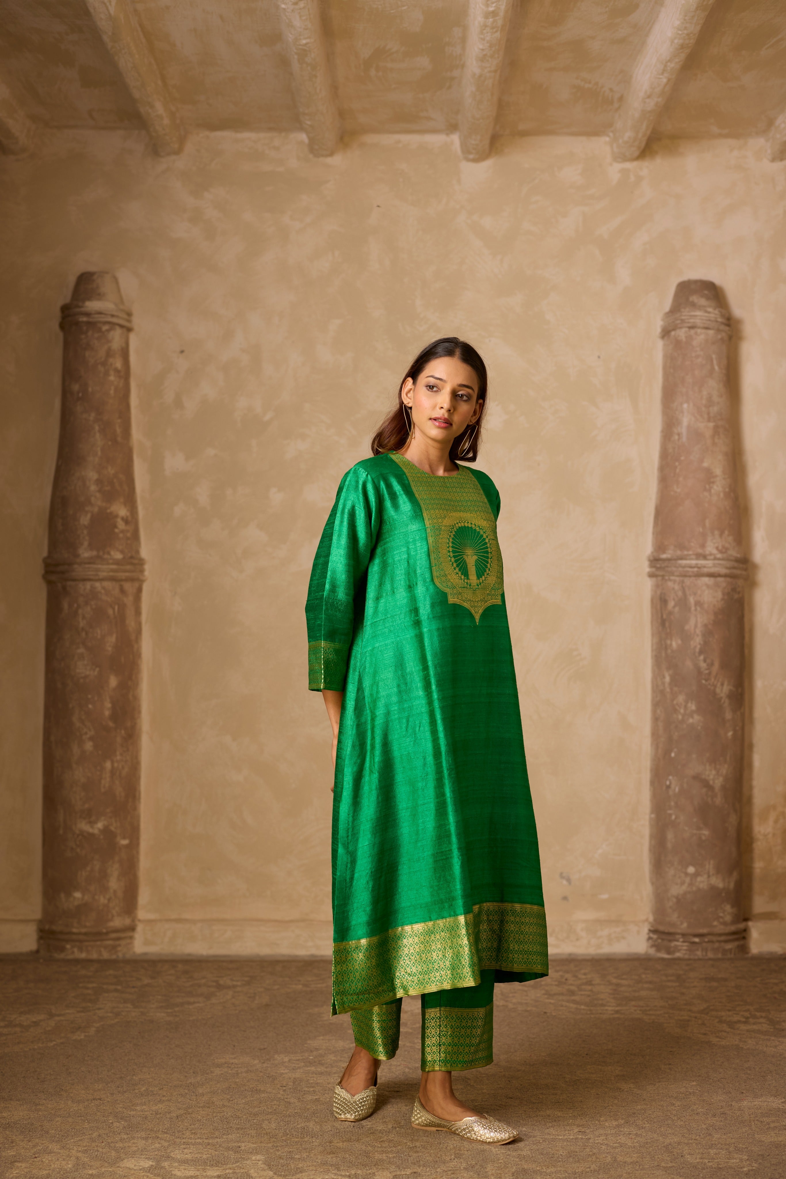 ADA RO SILK KURTA SET GREEN
