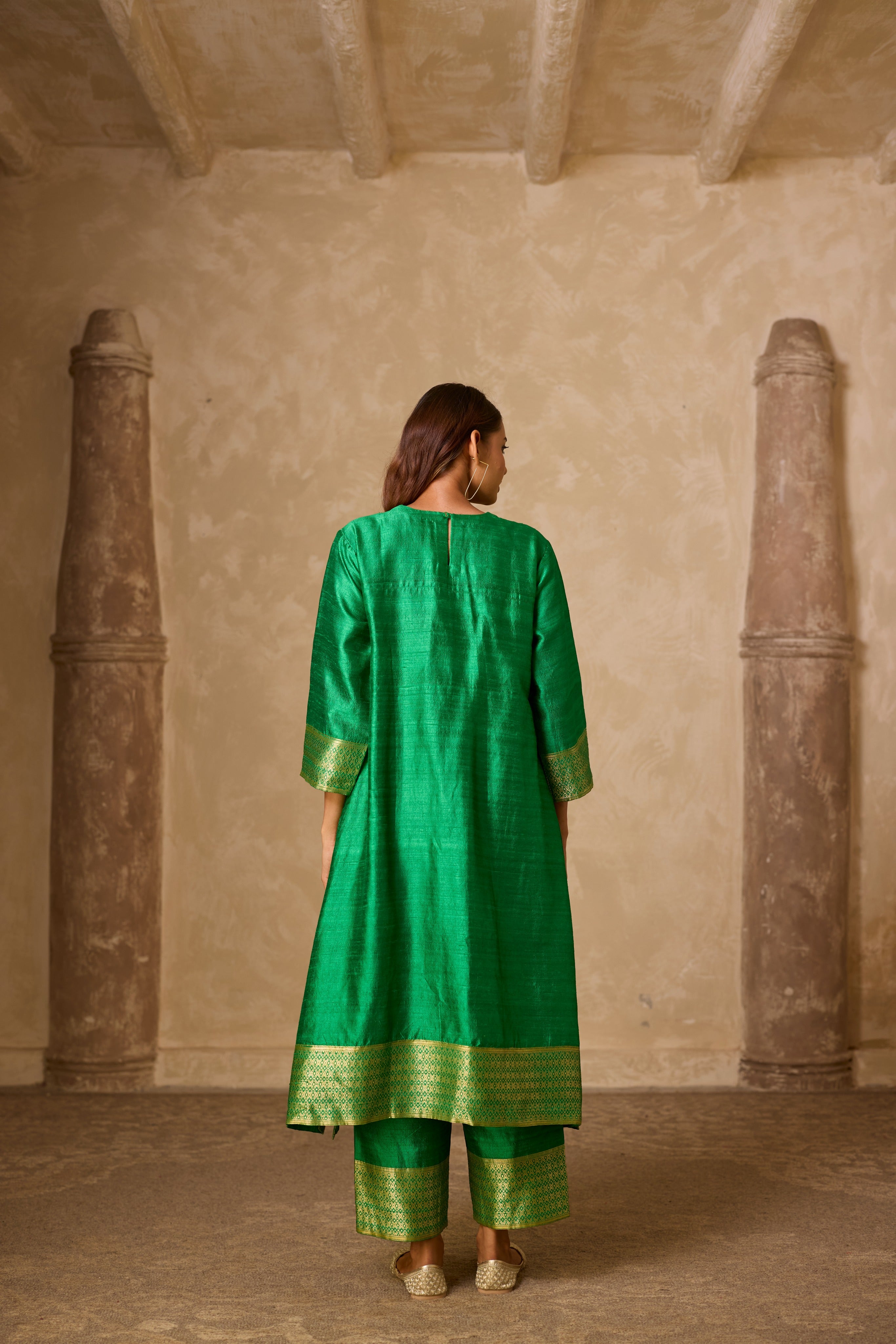 ADA RO SILK KURTA SET GREEN