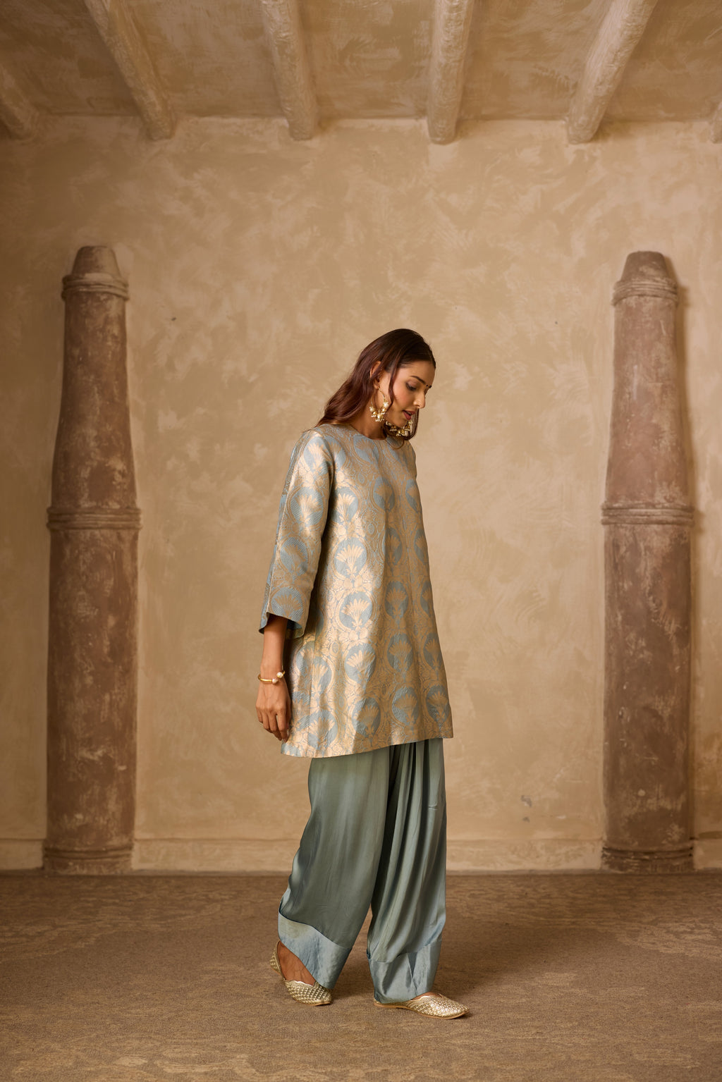 NAAZ FARSHI SET POWDER BLUE (SET OF THREE)