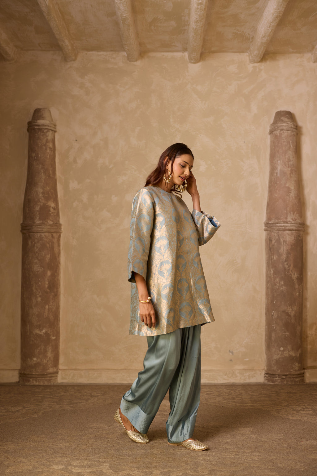 NAAZ FARSHI SET POWDER BLUE (SET OF THREE)