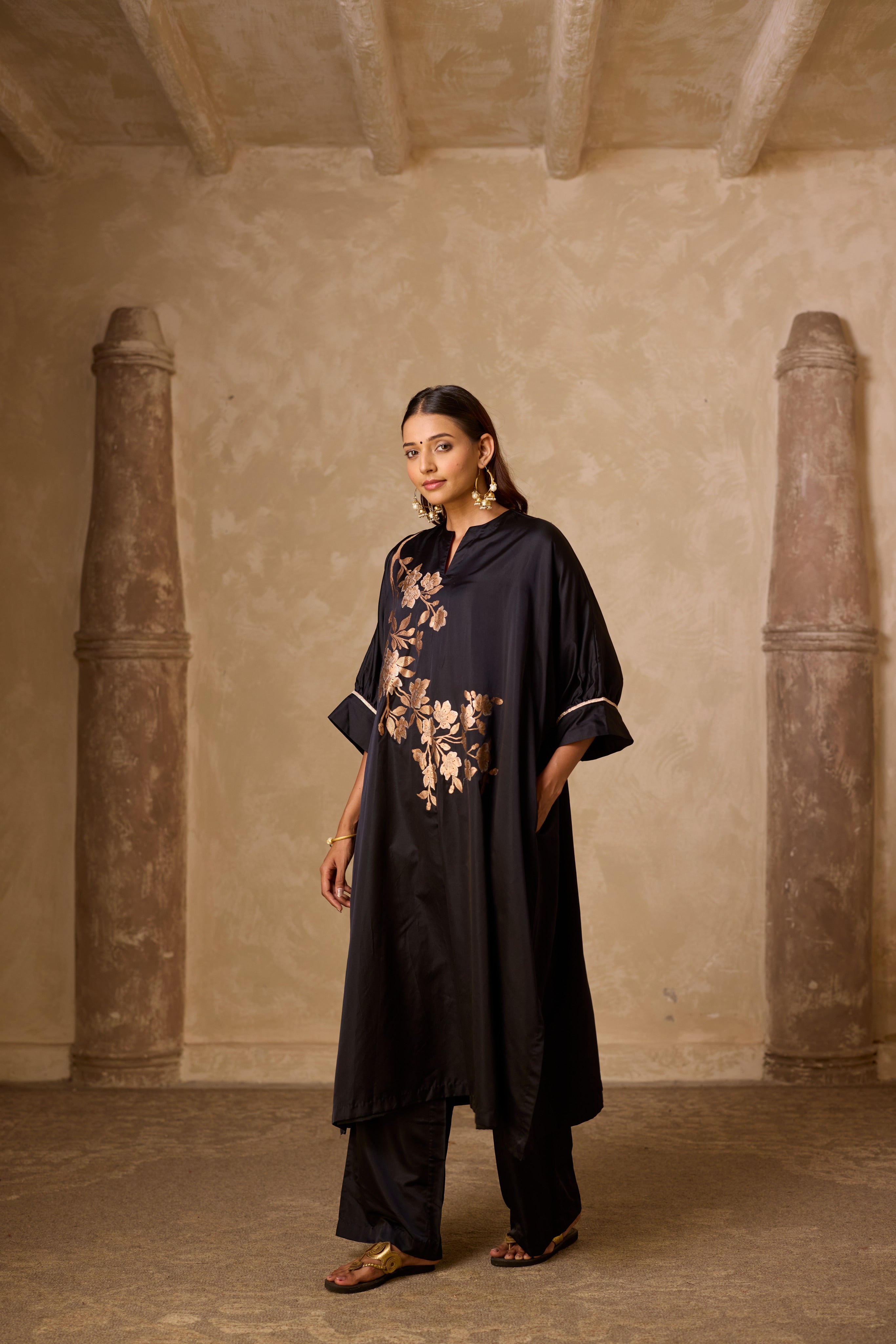 PHOOL KAFTAN SET BLACK