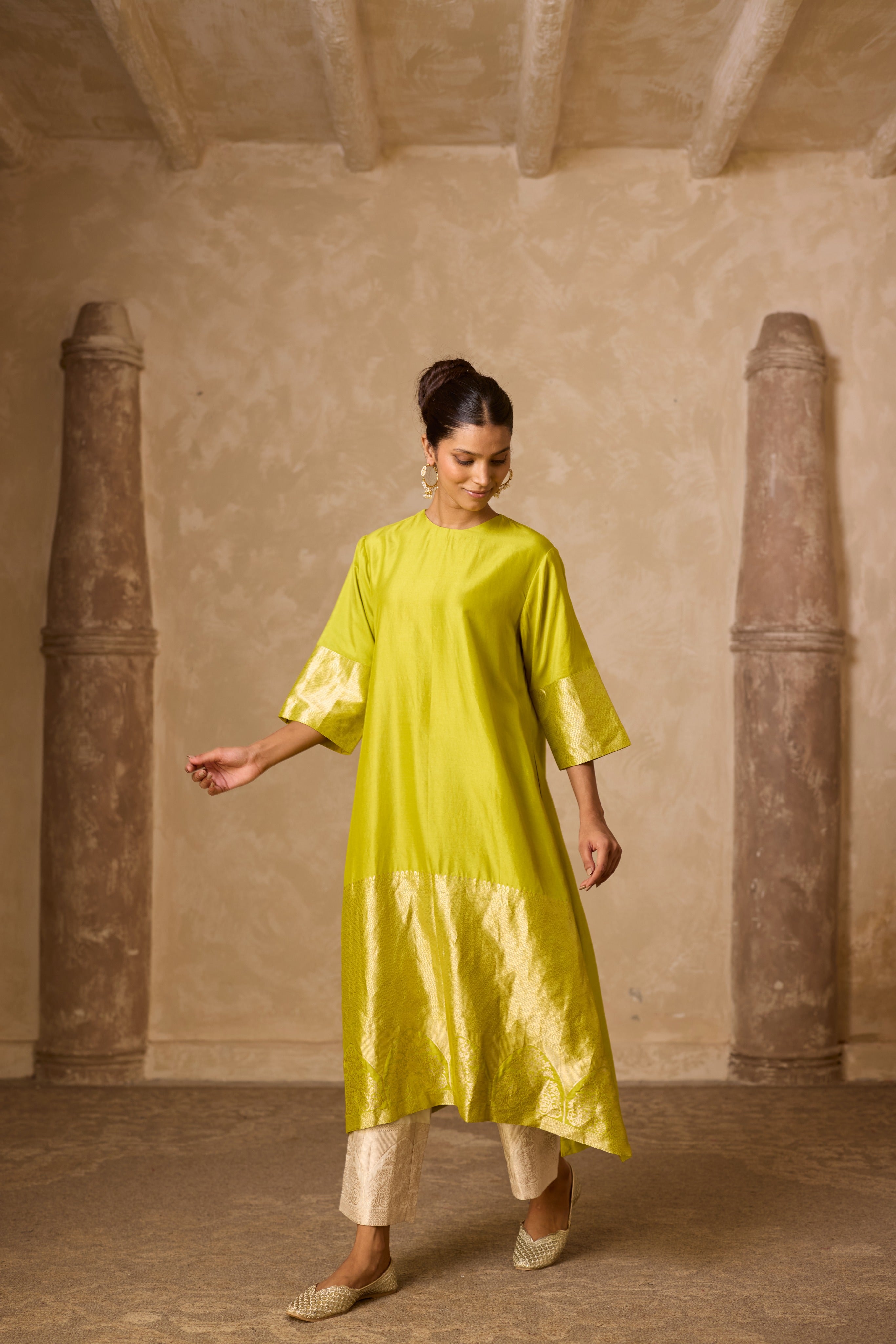 ADA SILK KURTA SET LIME GREEN