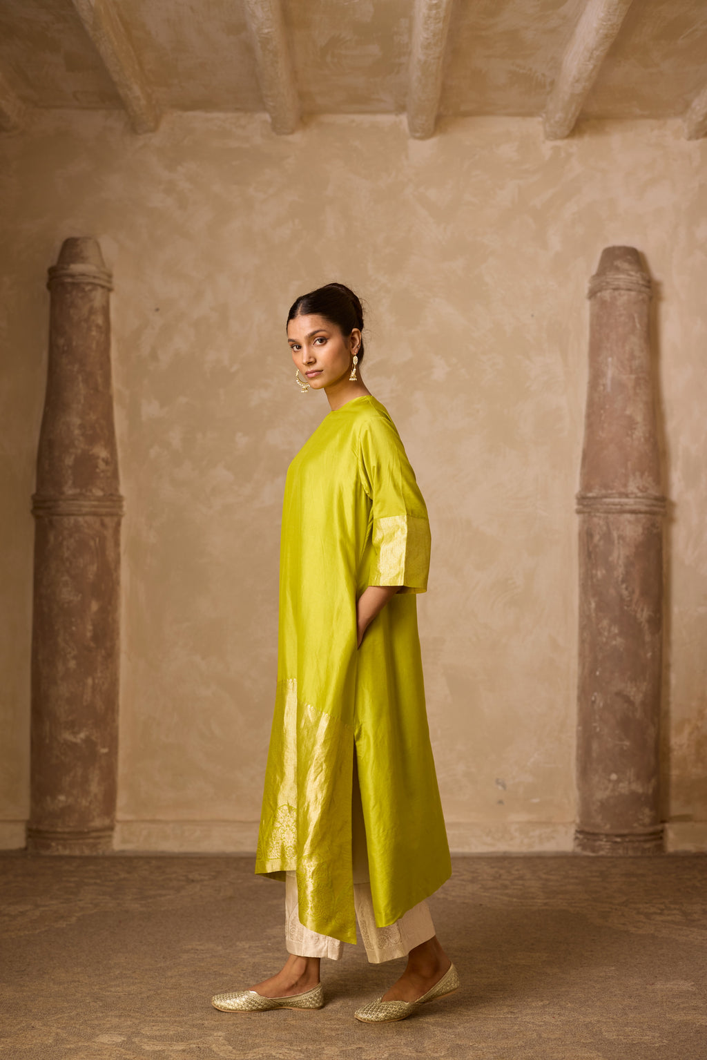 ADA SILK KURTA SET LIME GREEN