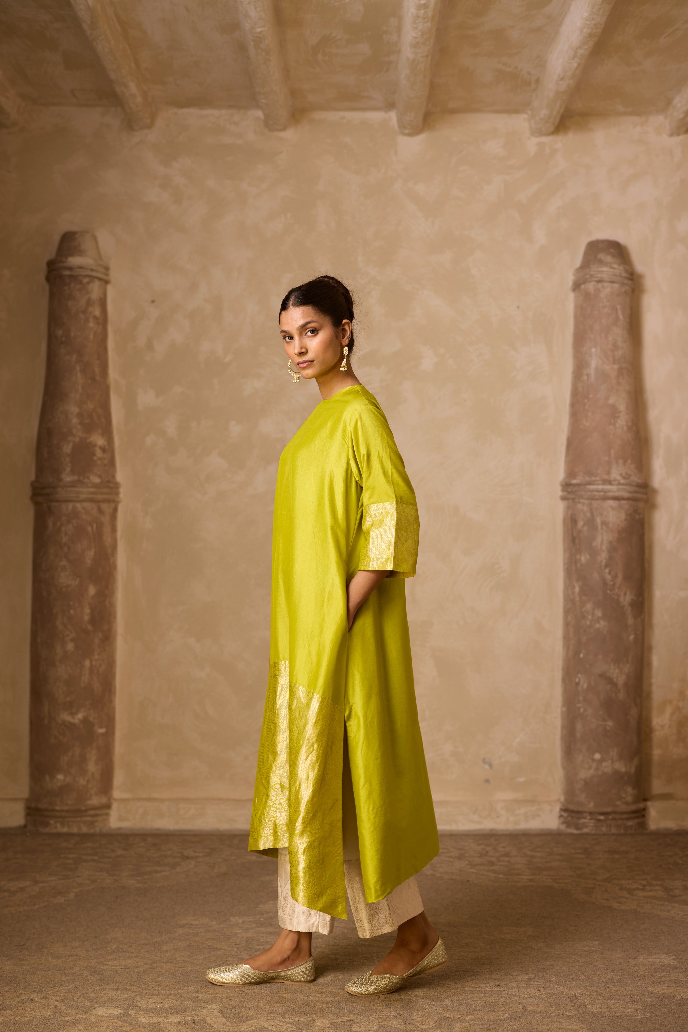 ADA SILK KURTA SET LIME GREEN