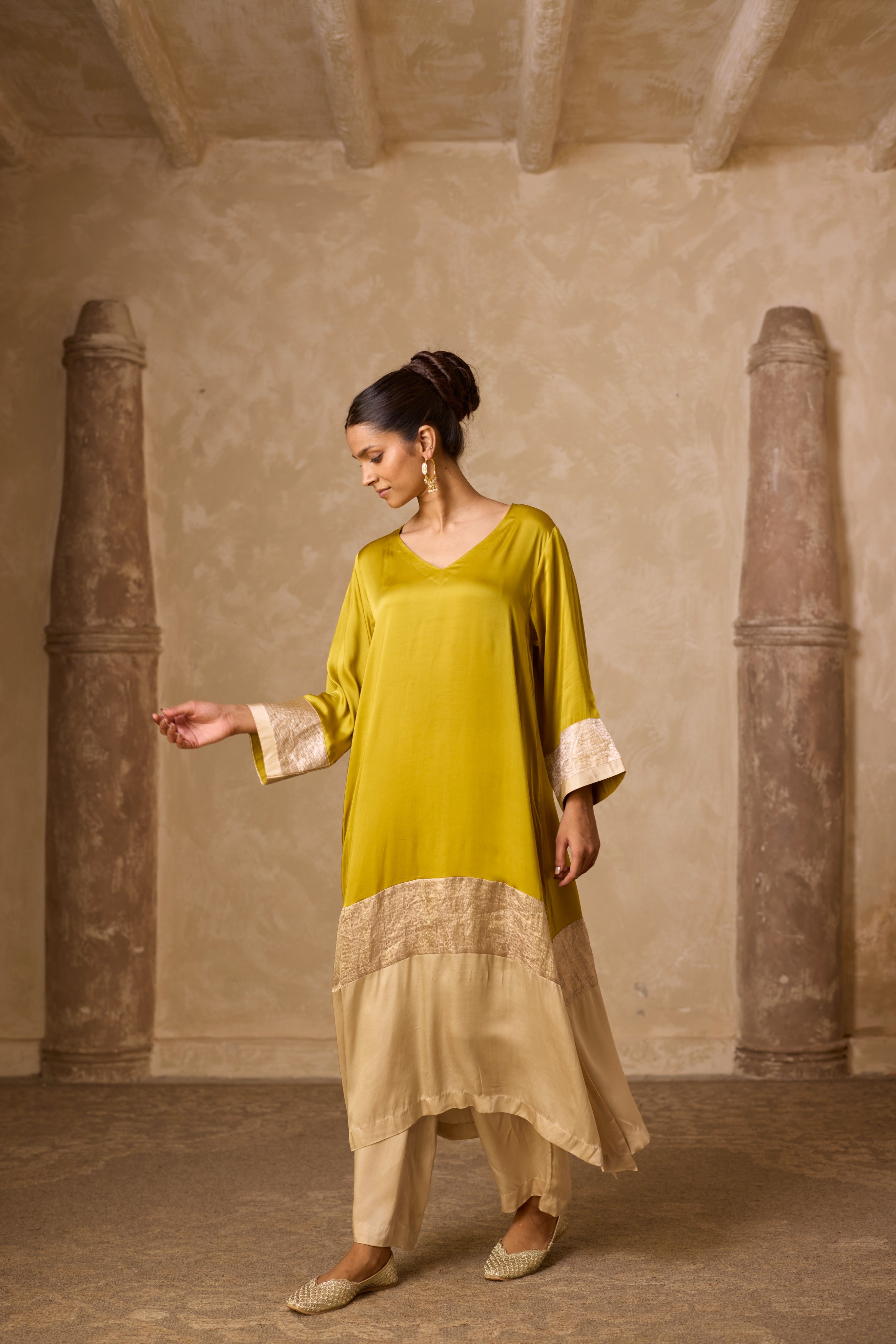 HEENA KAFTAN SET LIME GREEN