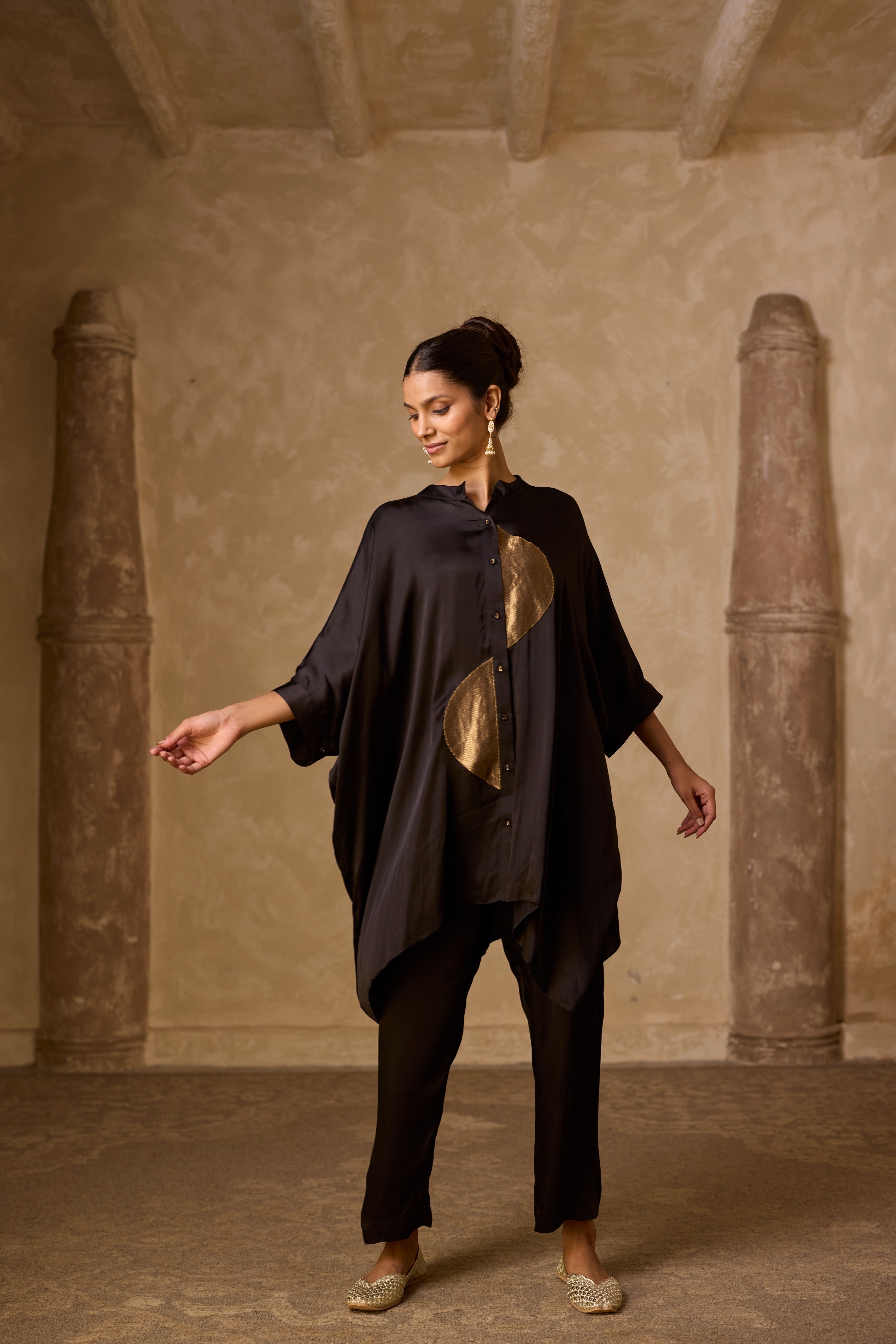 ZOHA ANTI  FIT SHIRT BLACK SET