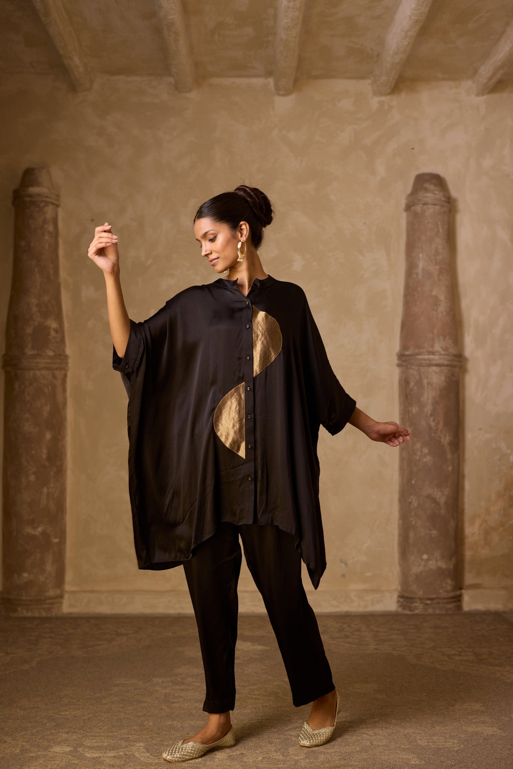 ZOHA ANTI  FIT SHIRT BLACK SET