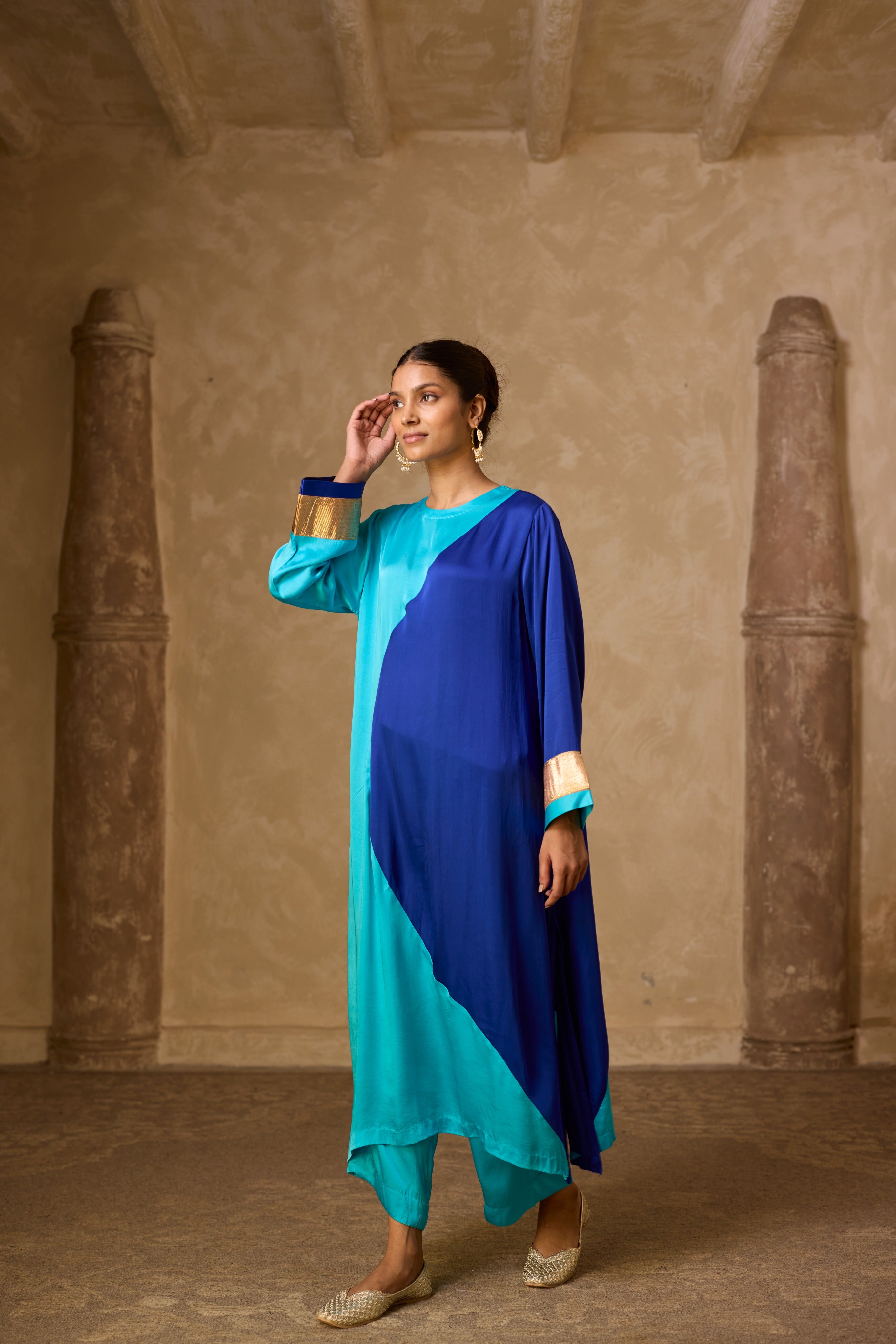 CHANDRIKA KURTA SET BLUE