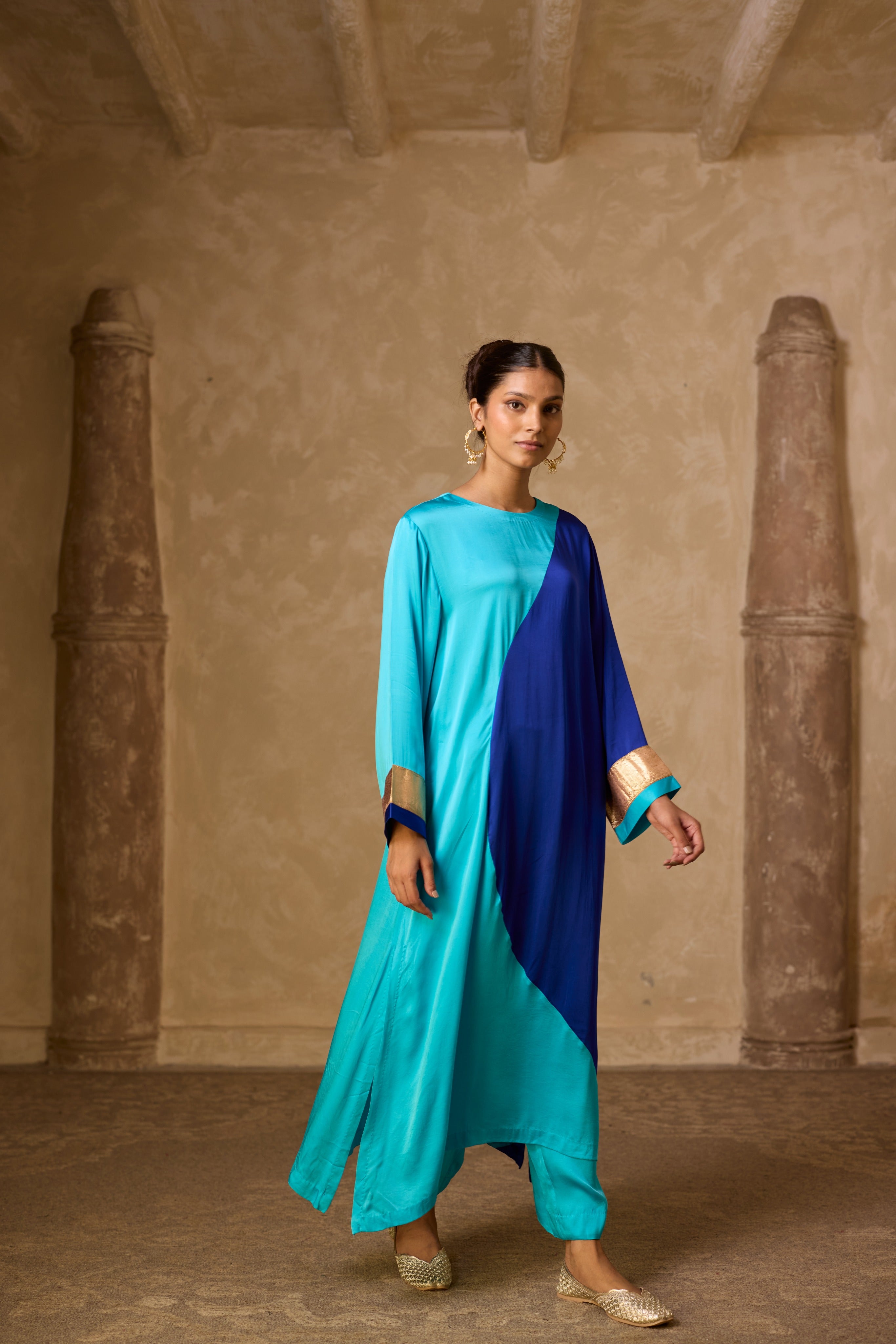 CHANDRIKA KURTA SET BLUE