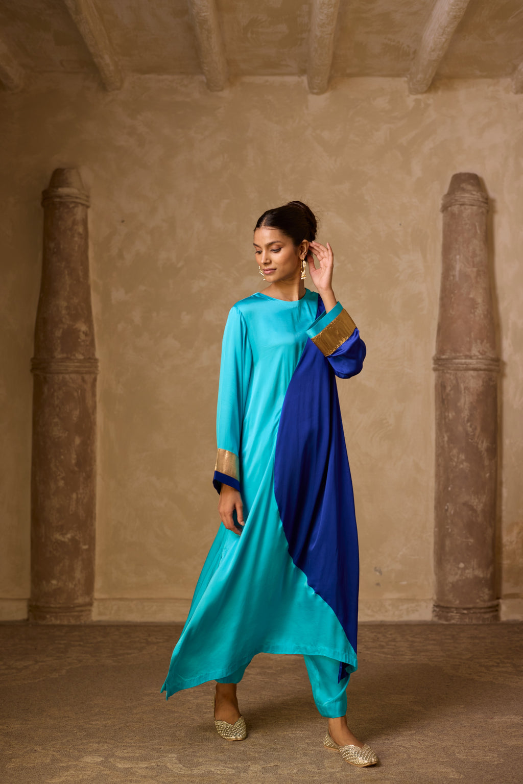 CHANDRIKA KURTA SET BLUE