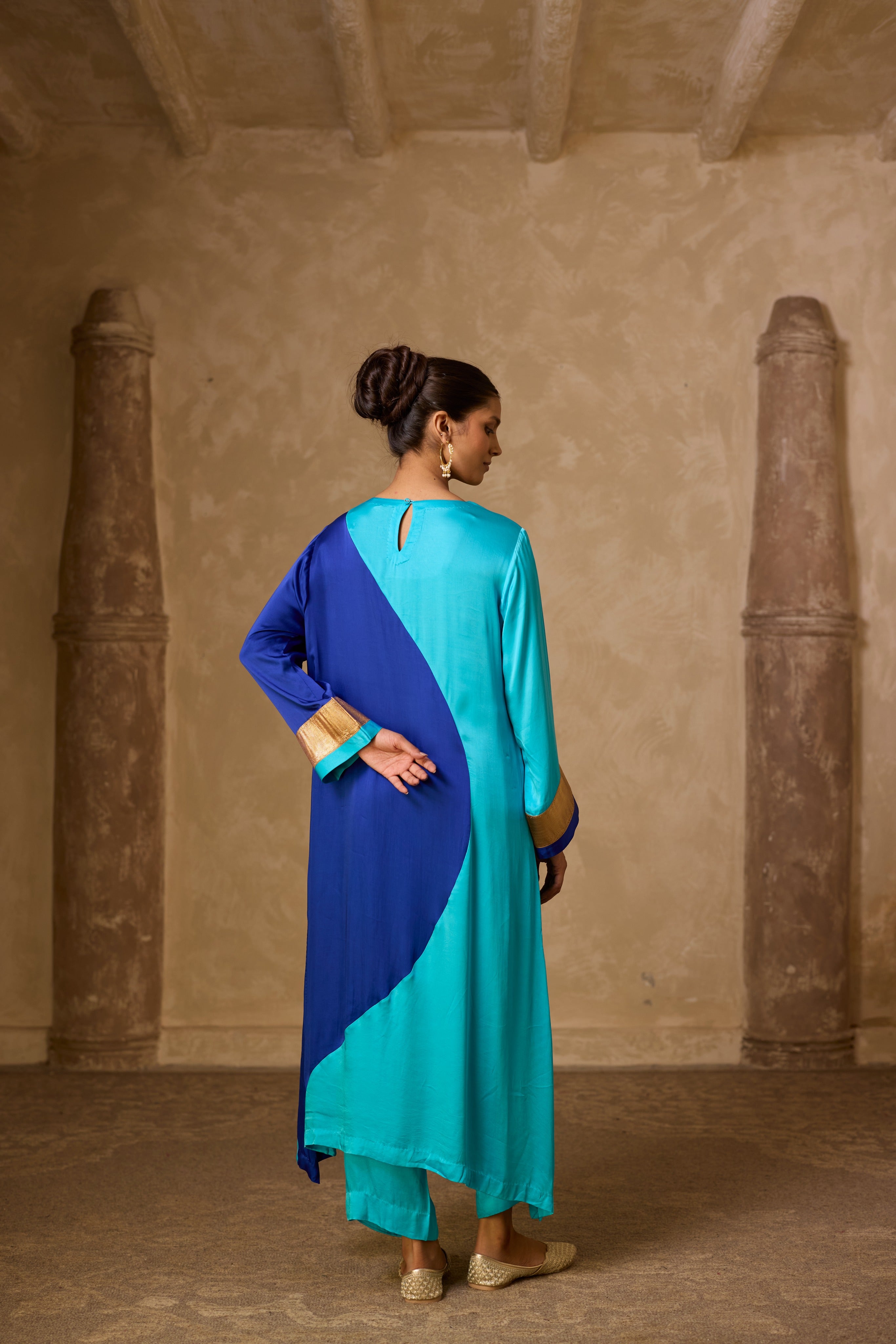 CHANDRIKA KURTA SET BLUE