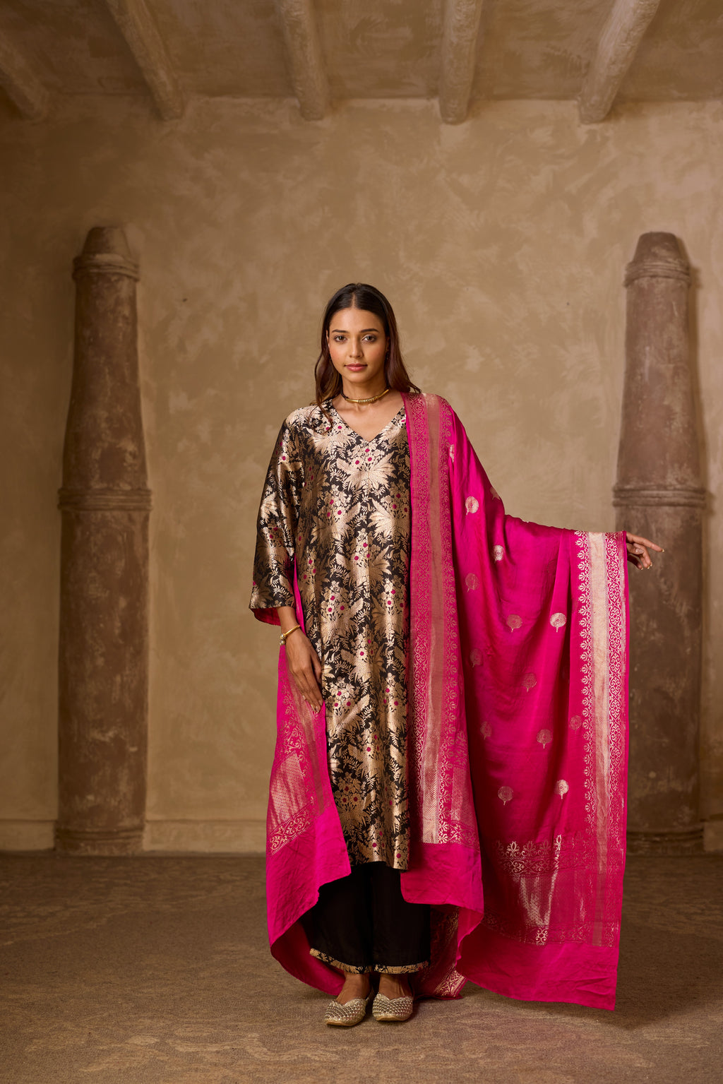 HAZARA KURTA WITH PLAIN PANT SET (SET OF TWO)