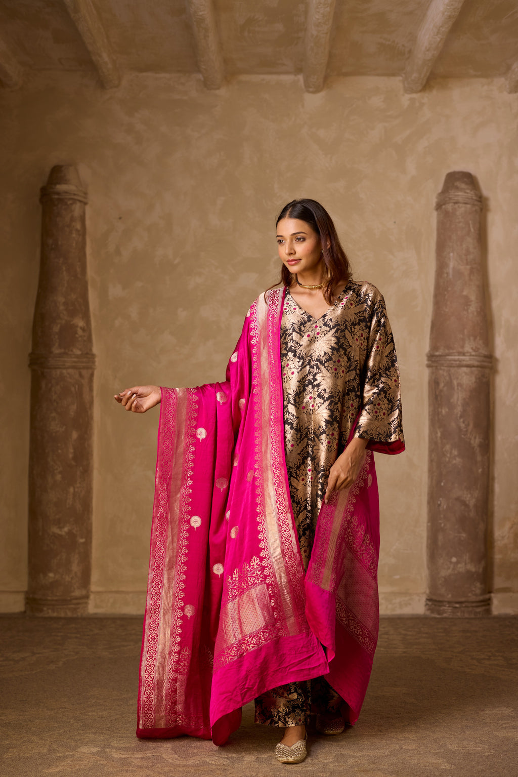 HAZARA BROCADE SET BLACK