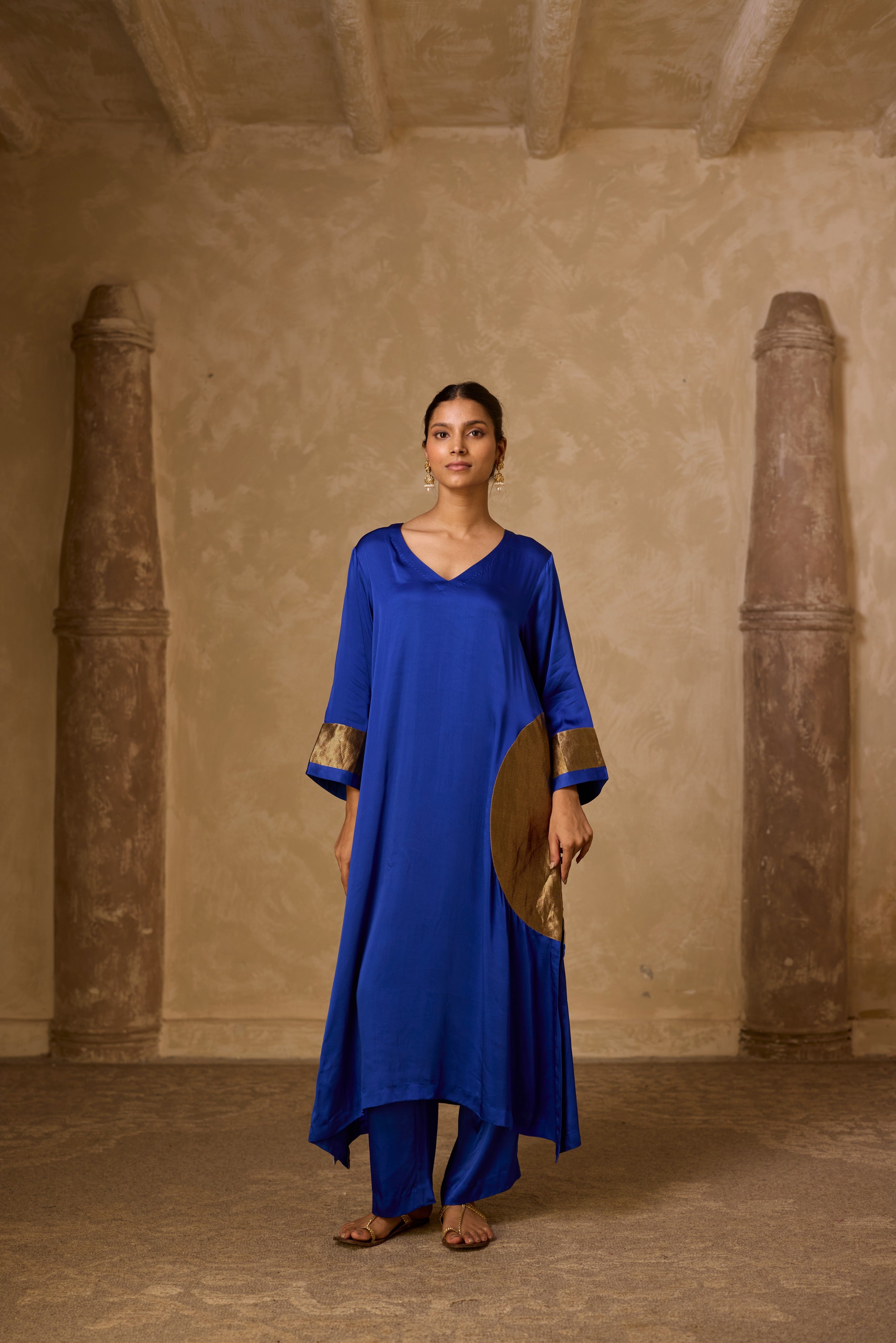 RANGOLI KAFTAN SET ROYAL BLUE