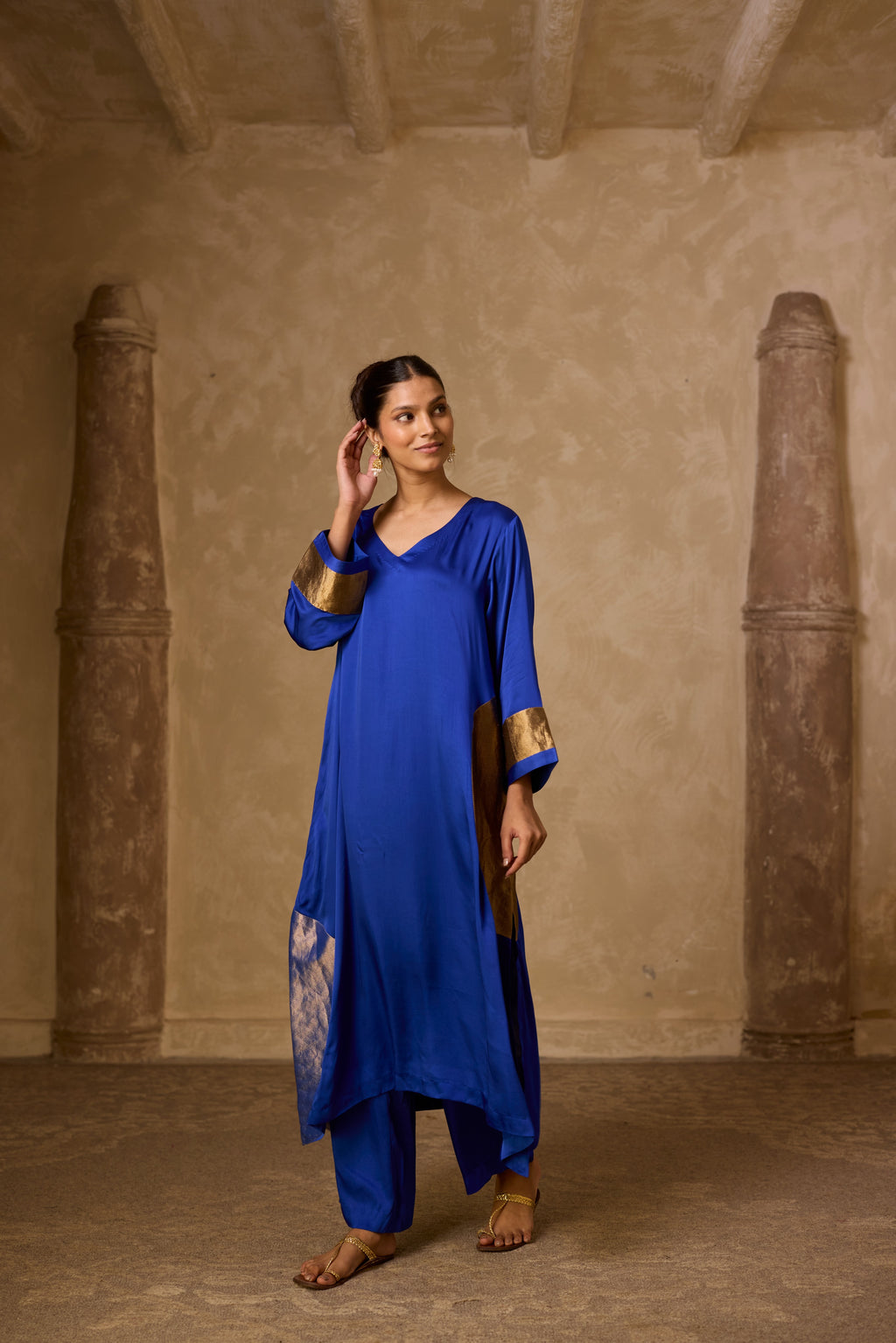 RANGOLI KAFTAN SET ROYAL BLUE