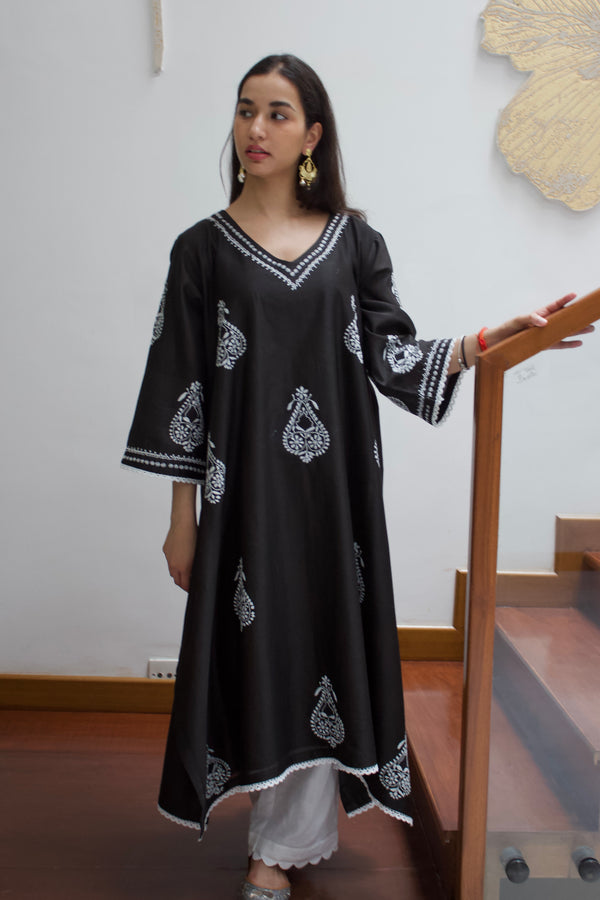 CHIKANKARI BLACK ASYMMETRICAL KURTA