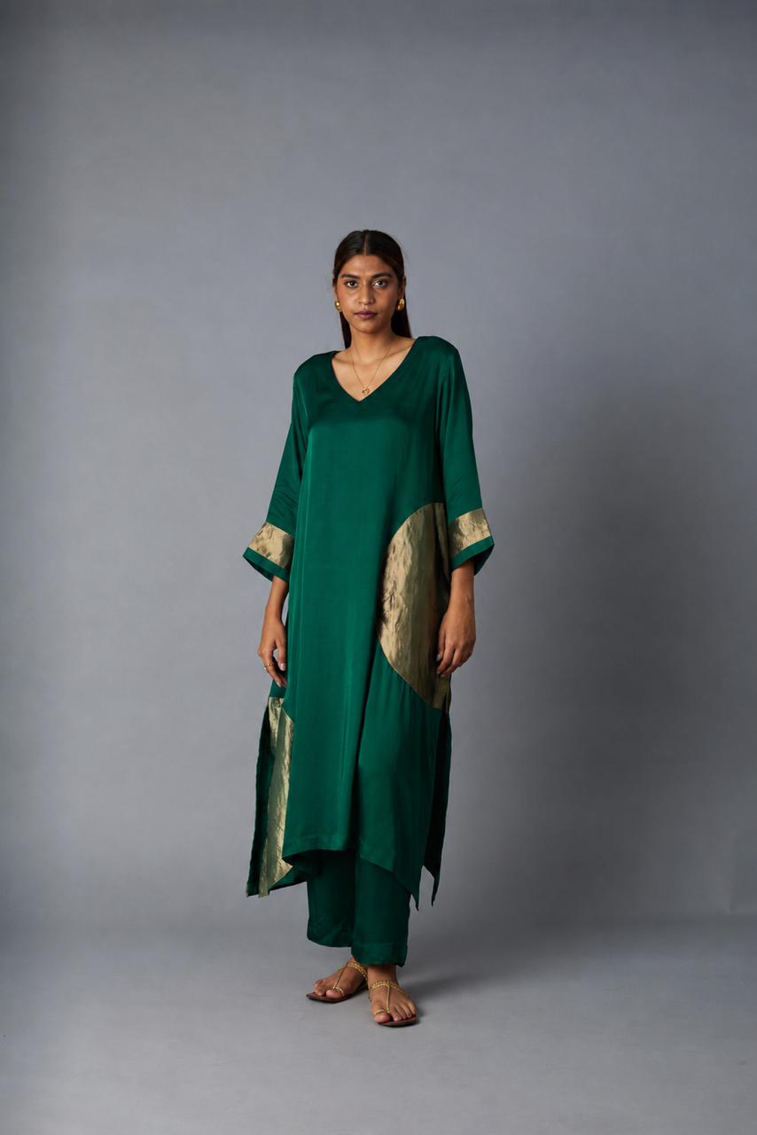 RANGOLI KAFTAN GREEN SET   (SET OF TWO)