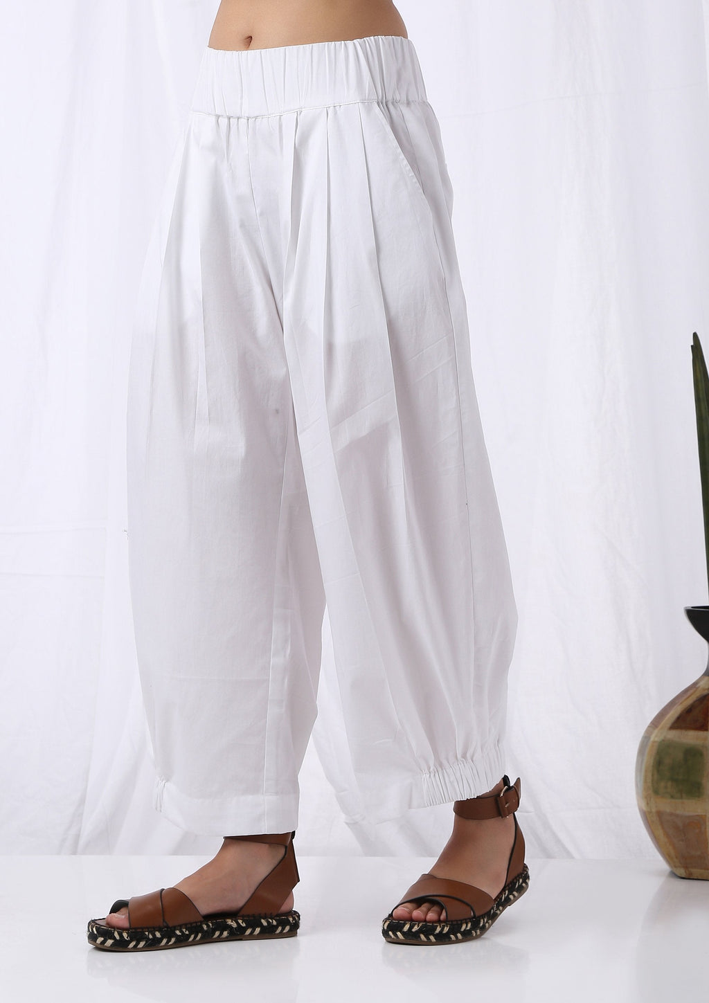 HIGH WAIST PLEATED PANTS
