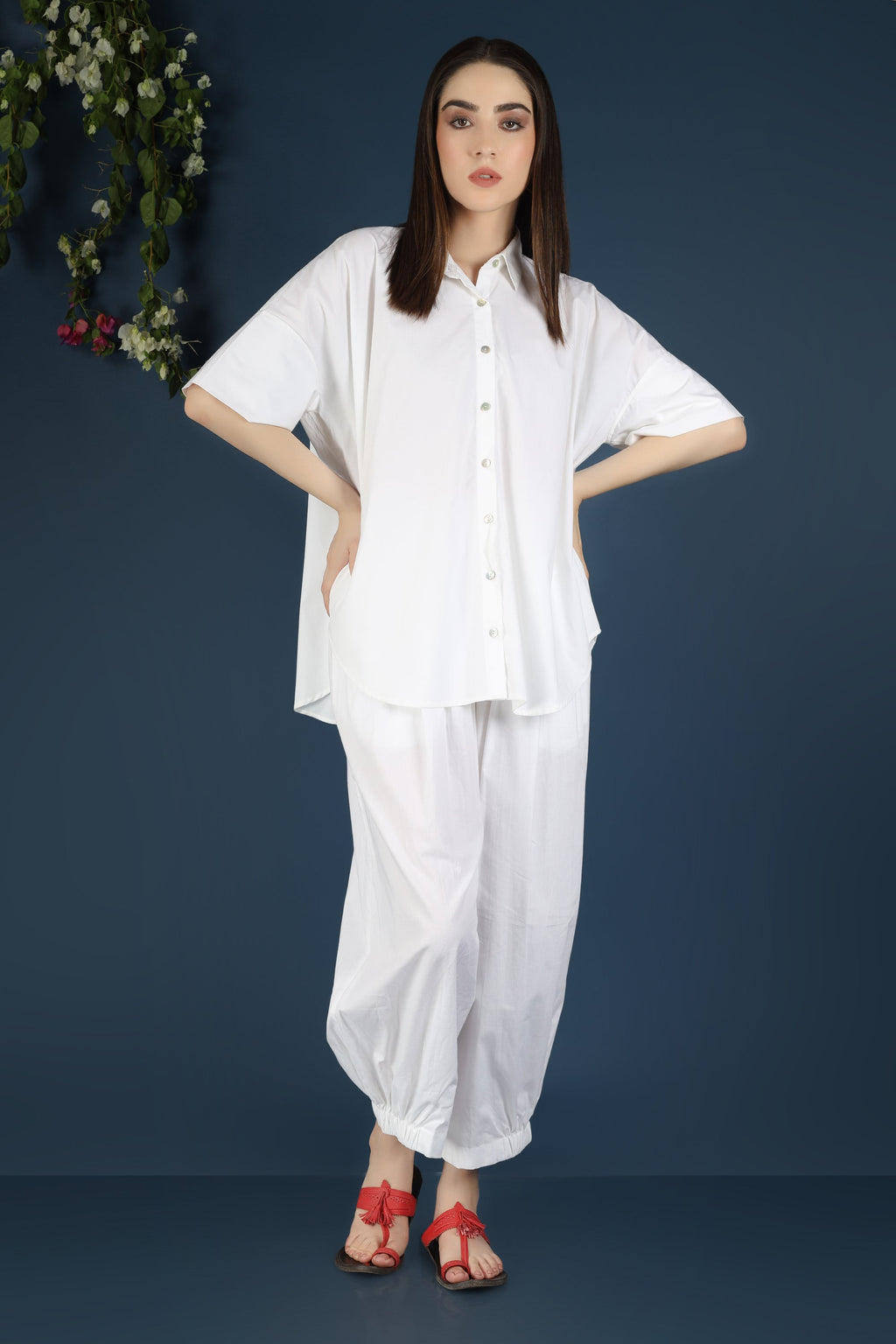 CLASSIC WHITE SHIRT