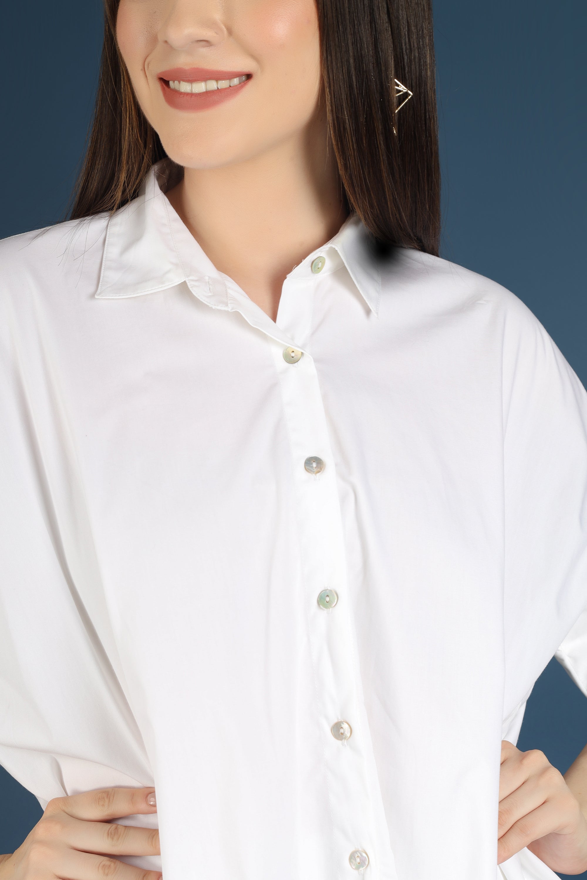 CLASSIC WHITE SHIRT