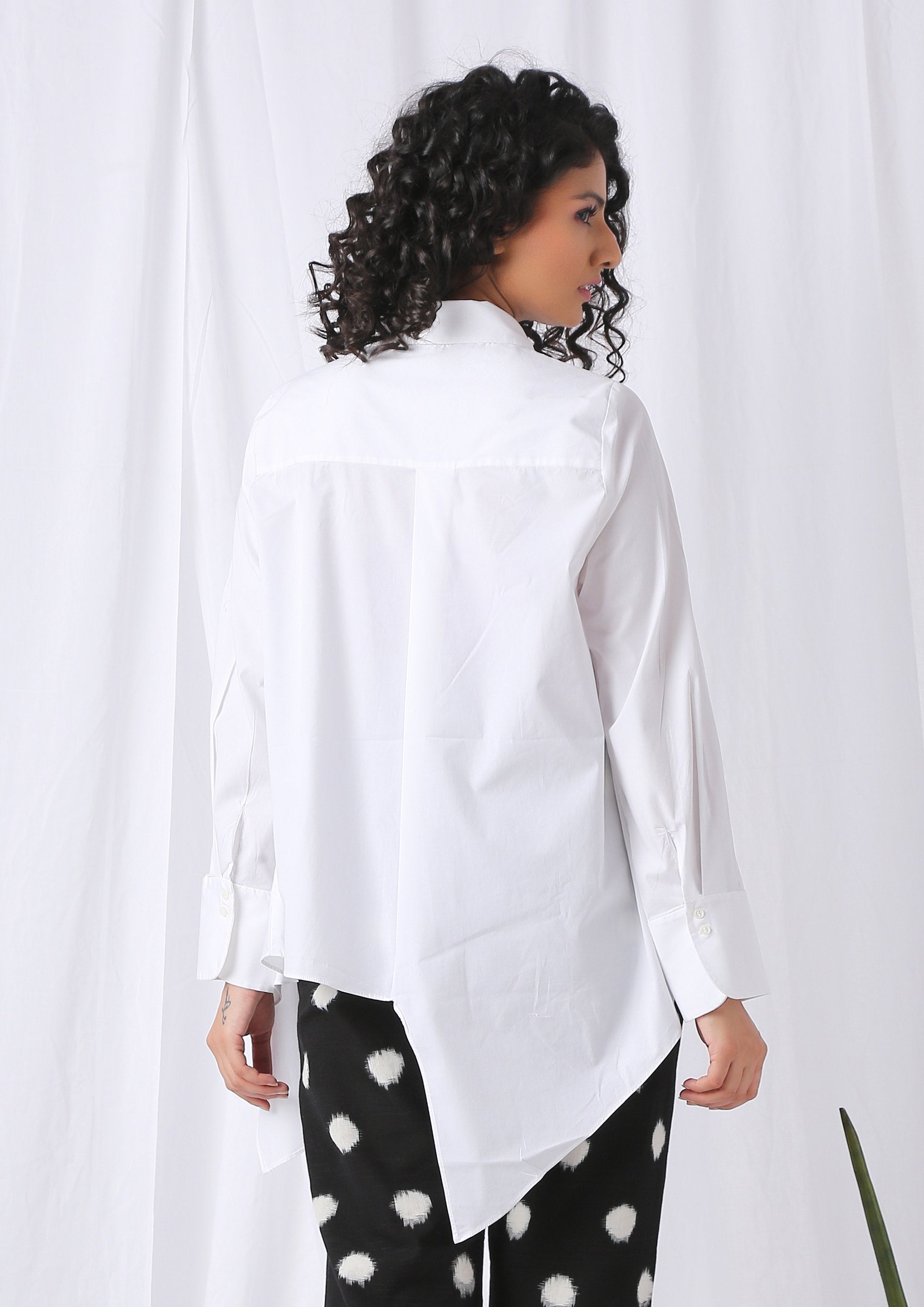 HIGH LOW POINTED SHIRT