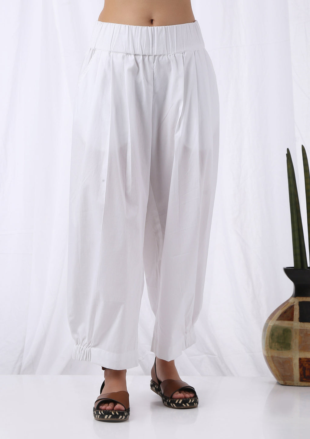 HIGH WAIST PLEATED PANTS