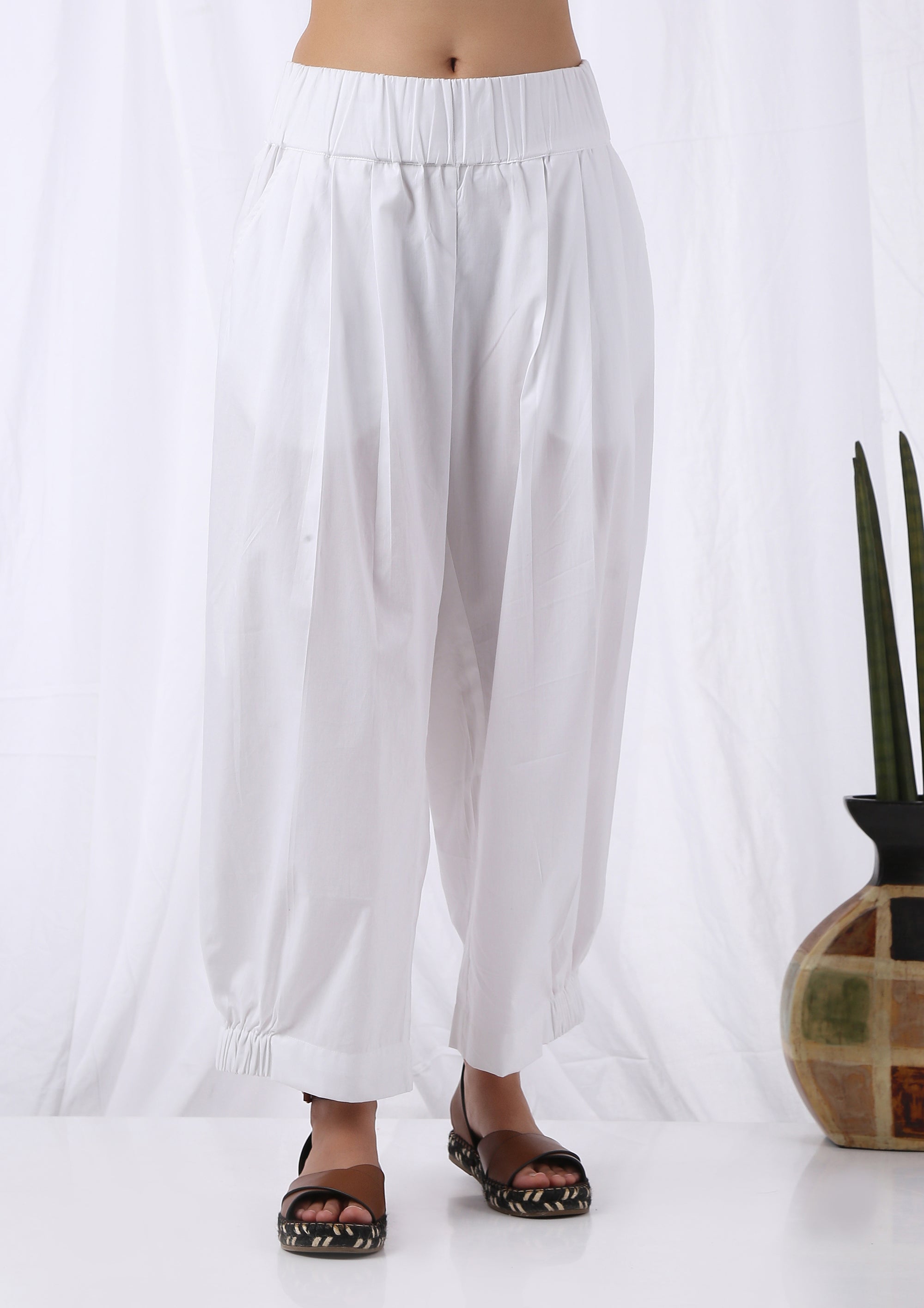 HIGH WAIST PLEATED PANTS